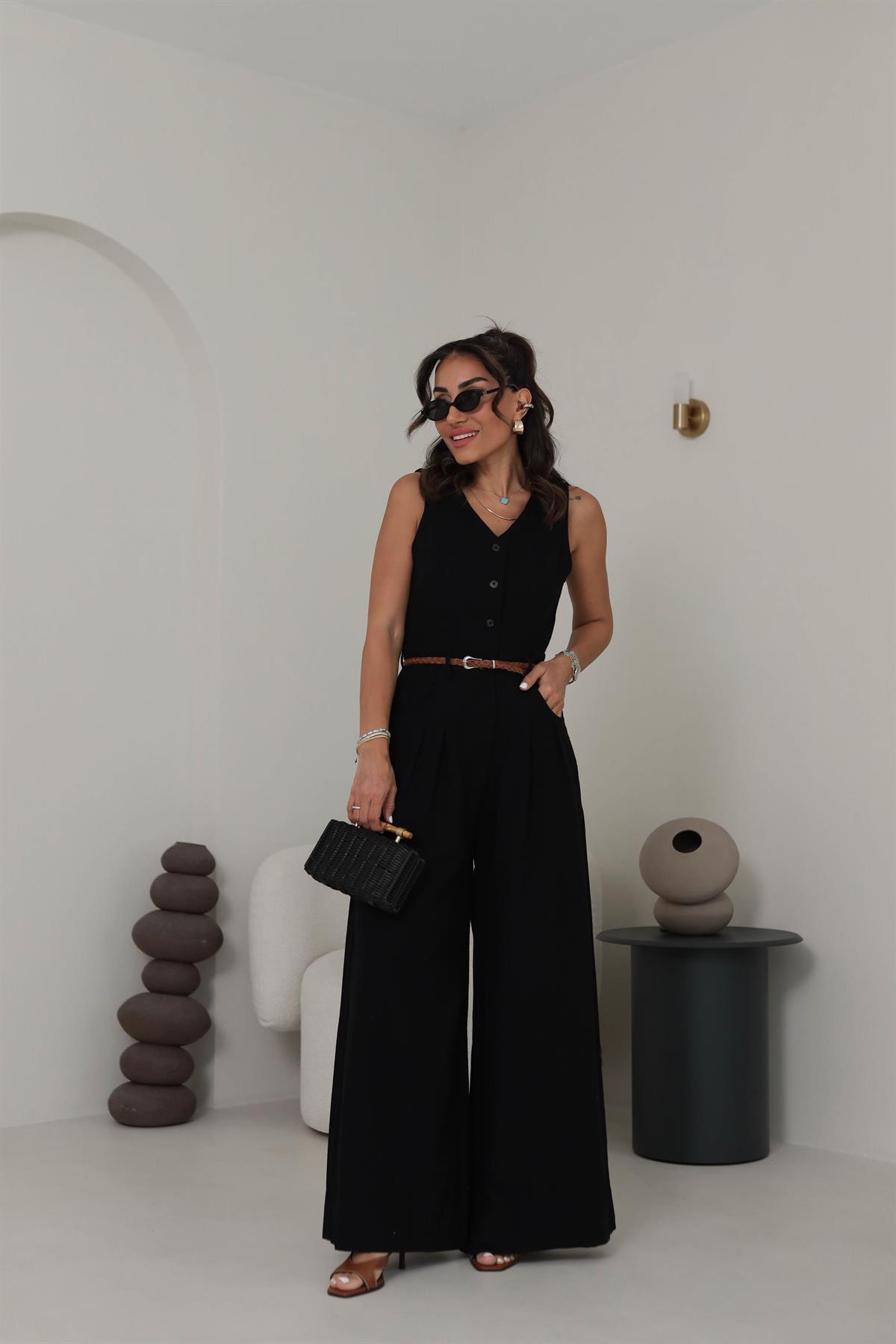 0022 Sıfır Kol Kemerli Keten Tulum SİYAH