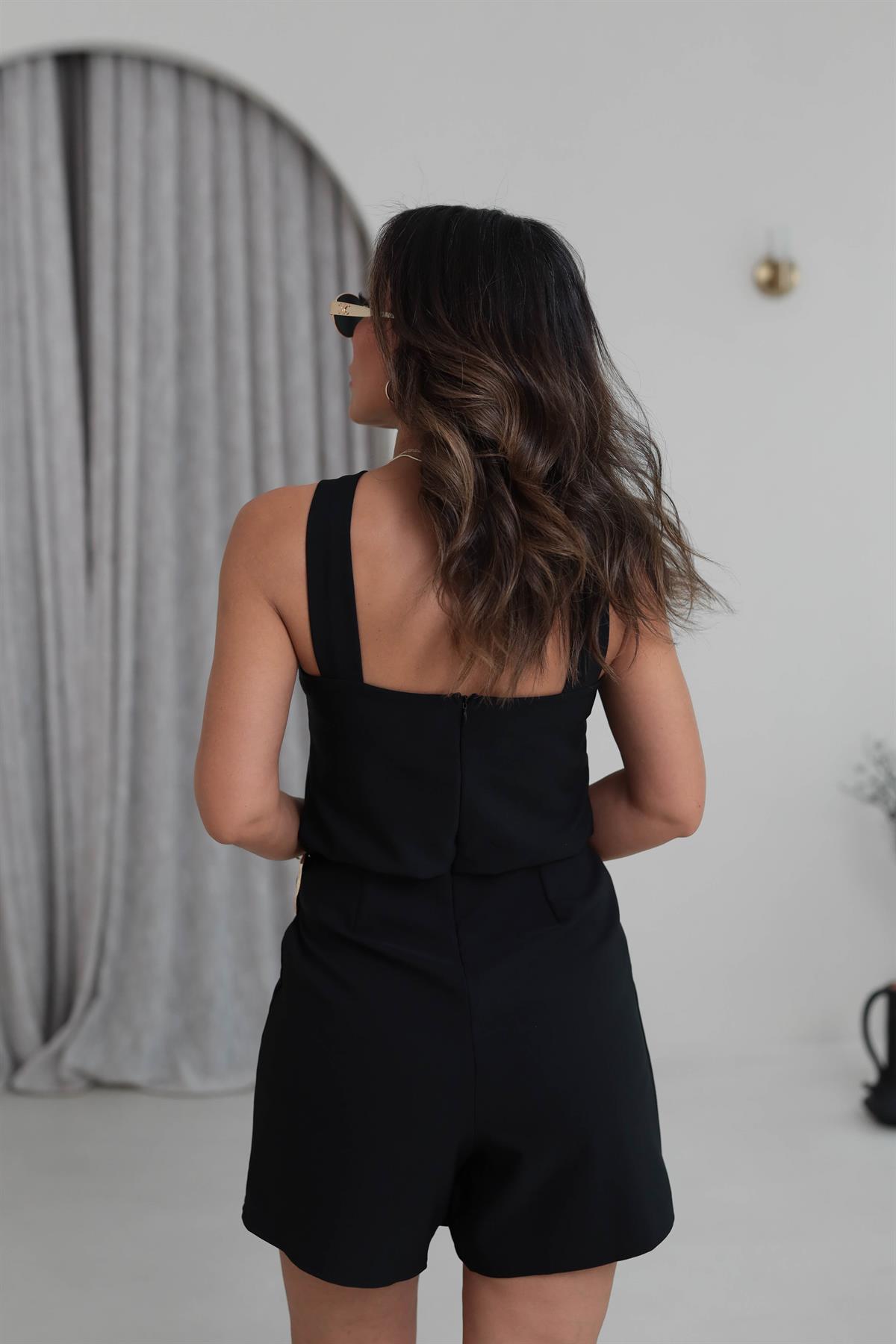 3810 Gold Aksesuarlı Şortlu Tulum SİYAH