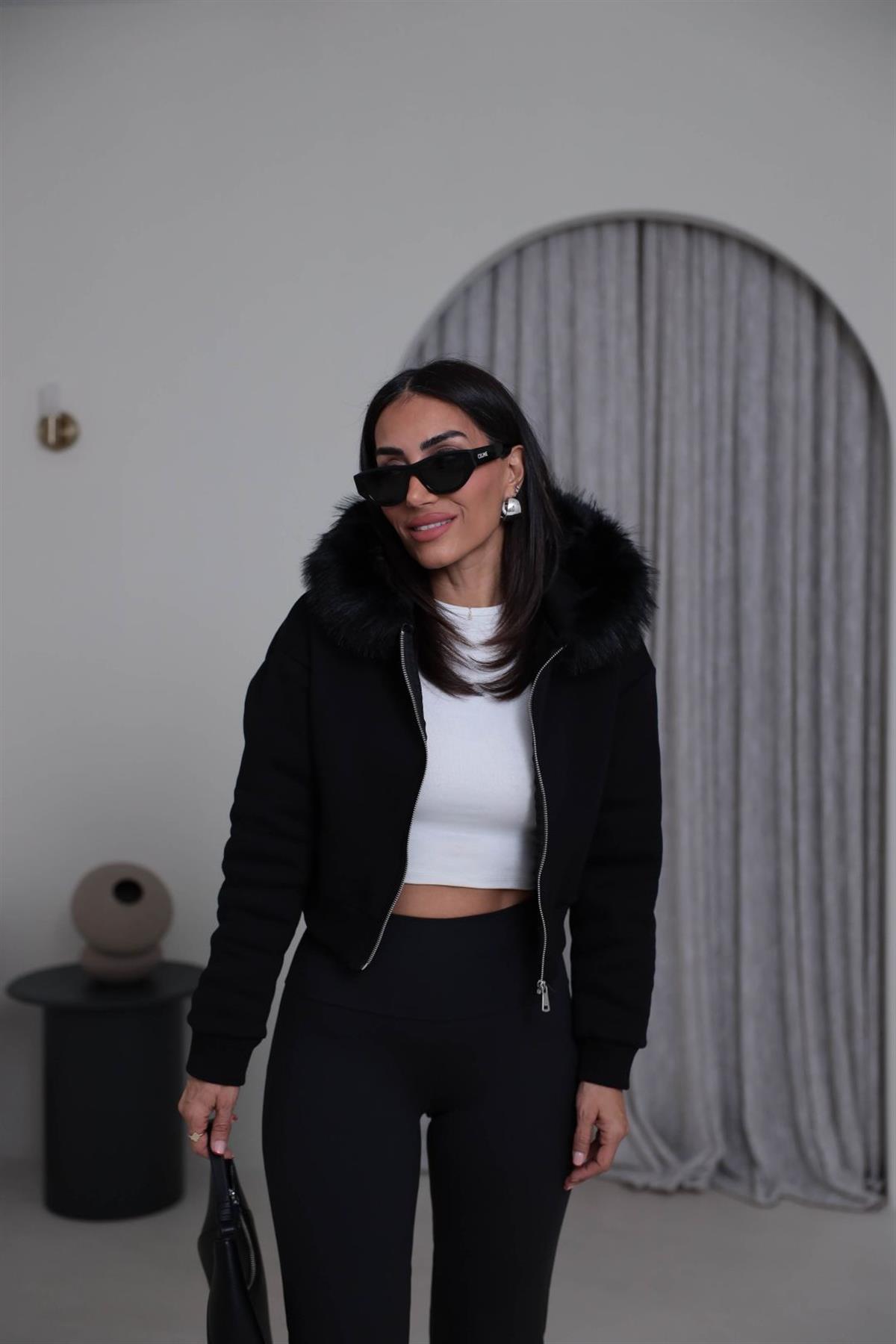 4067 Kapşonu Kürklü Şardonlu Kısa Sweatshirt SİYAH