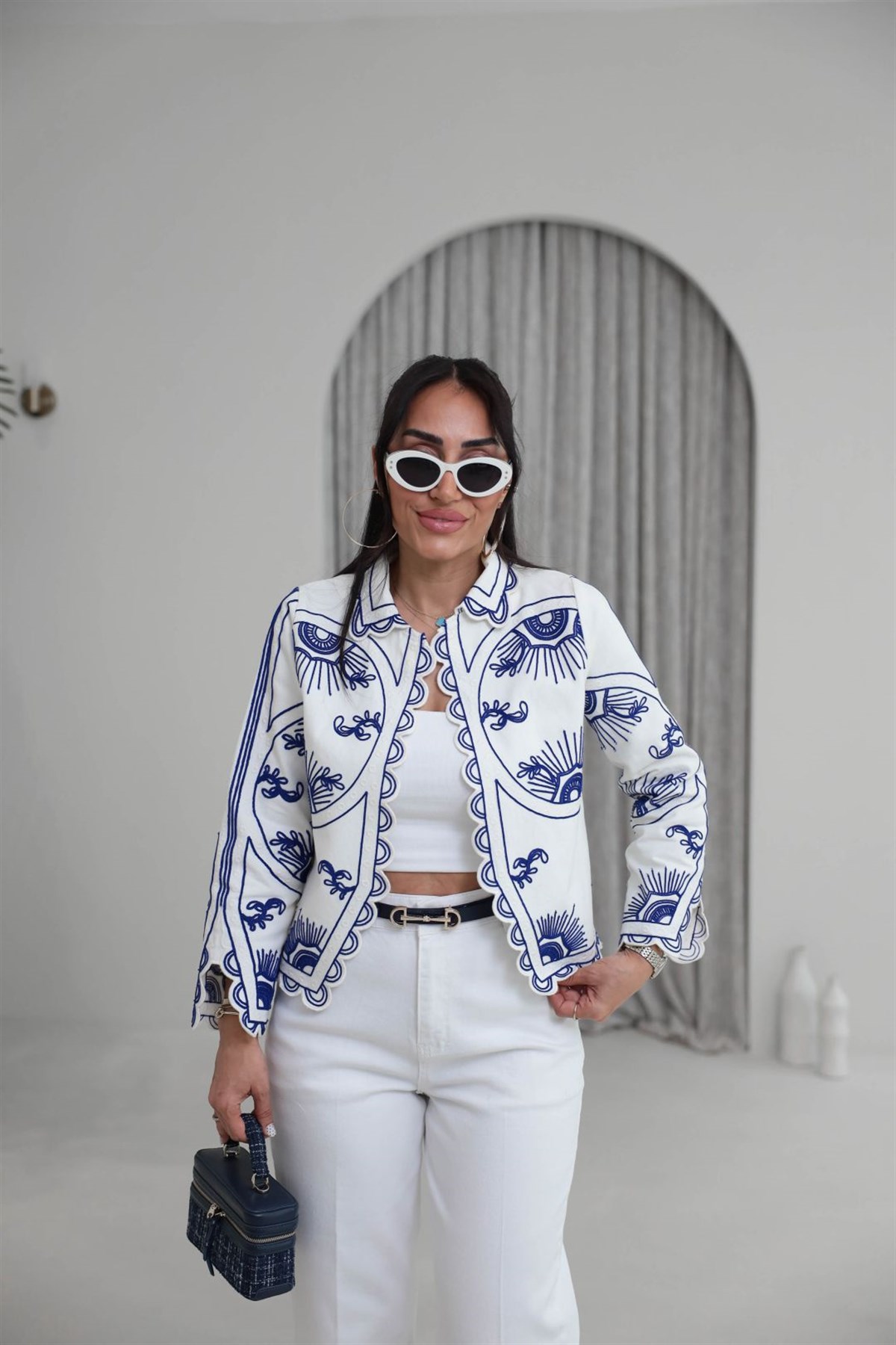 Yakalı Nakış İşlemeli Asimetrik Ceket EKRU