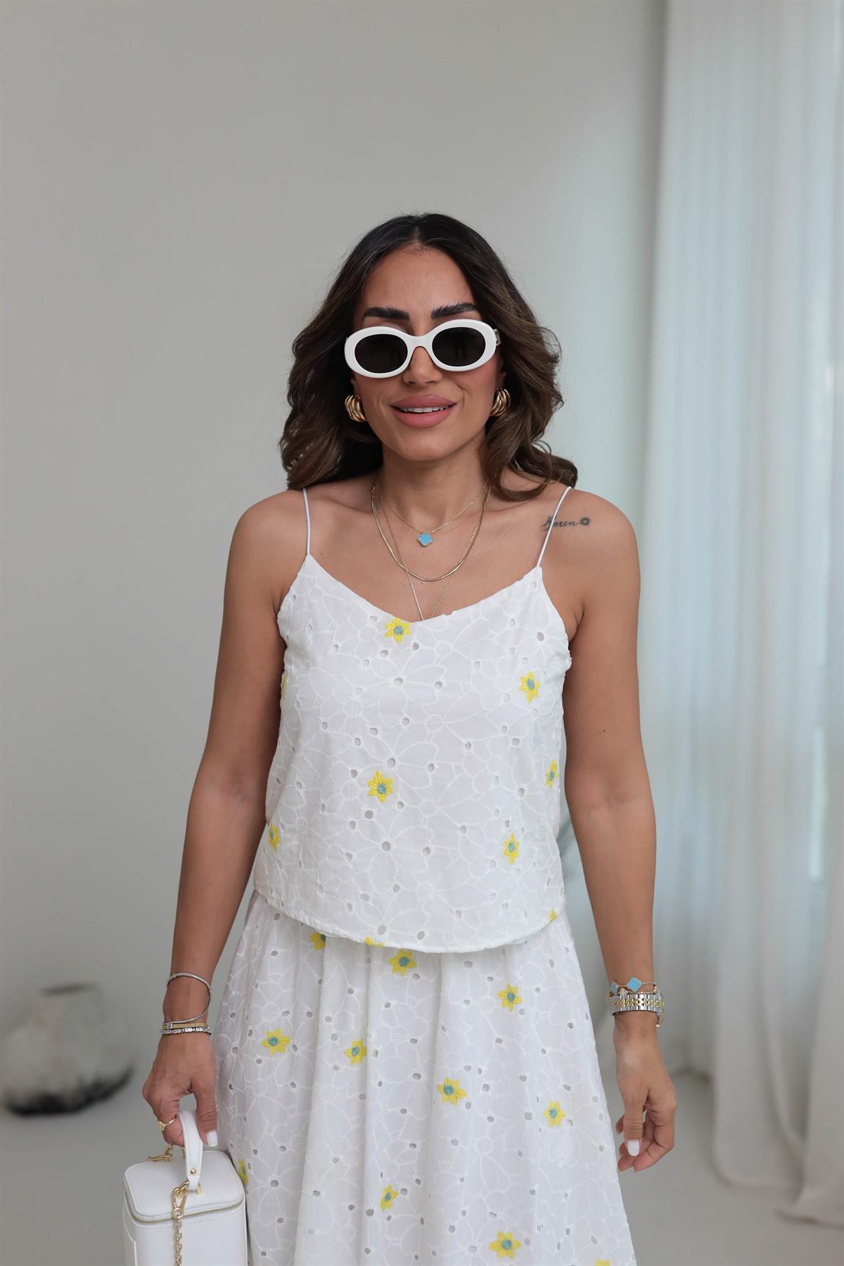 2882 İp Askılı Fisto Bluz ÇİÇEKLİ