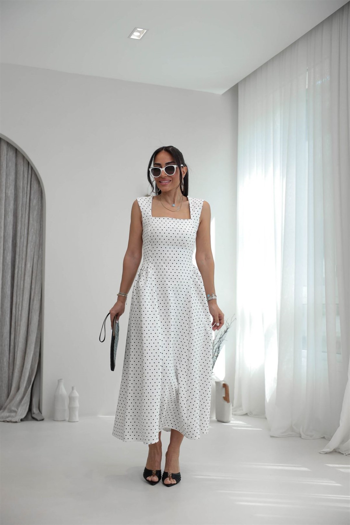 3950 Kalın Askılı Kare Yaka Puantiyeli Vintage Elbise EKRU