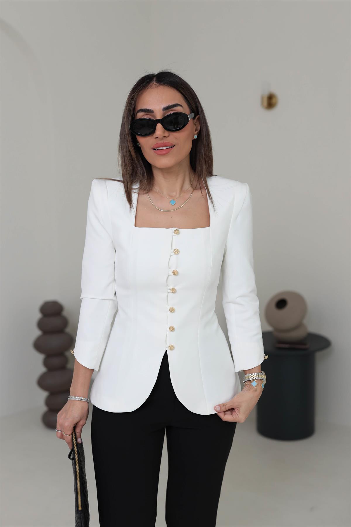 8637 Kare Yaka Gold Düğmeli Blazer Ceket BEYAZ