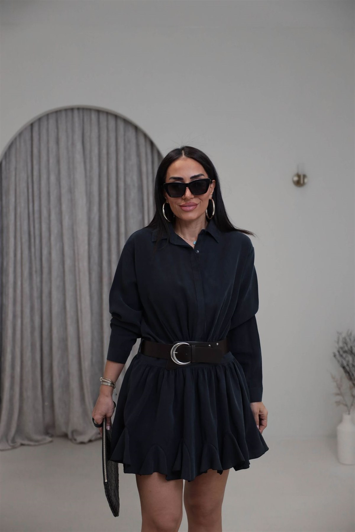 0740 Kemerli Eteği Volanlı Tensel Elbise SİYAH