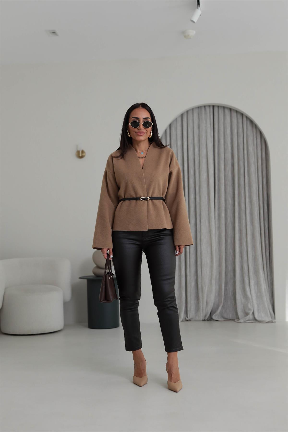 2223 Kemer Detaylı Kaşe Ceket CAMEL