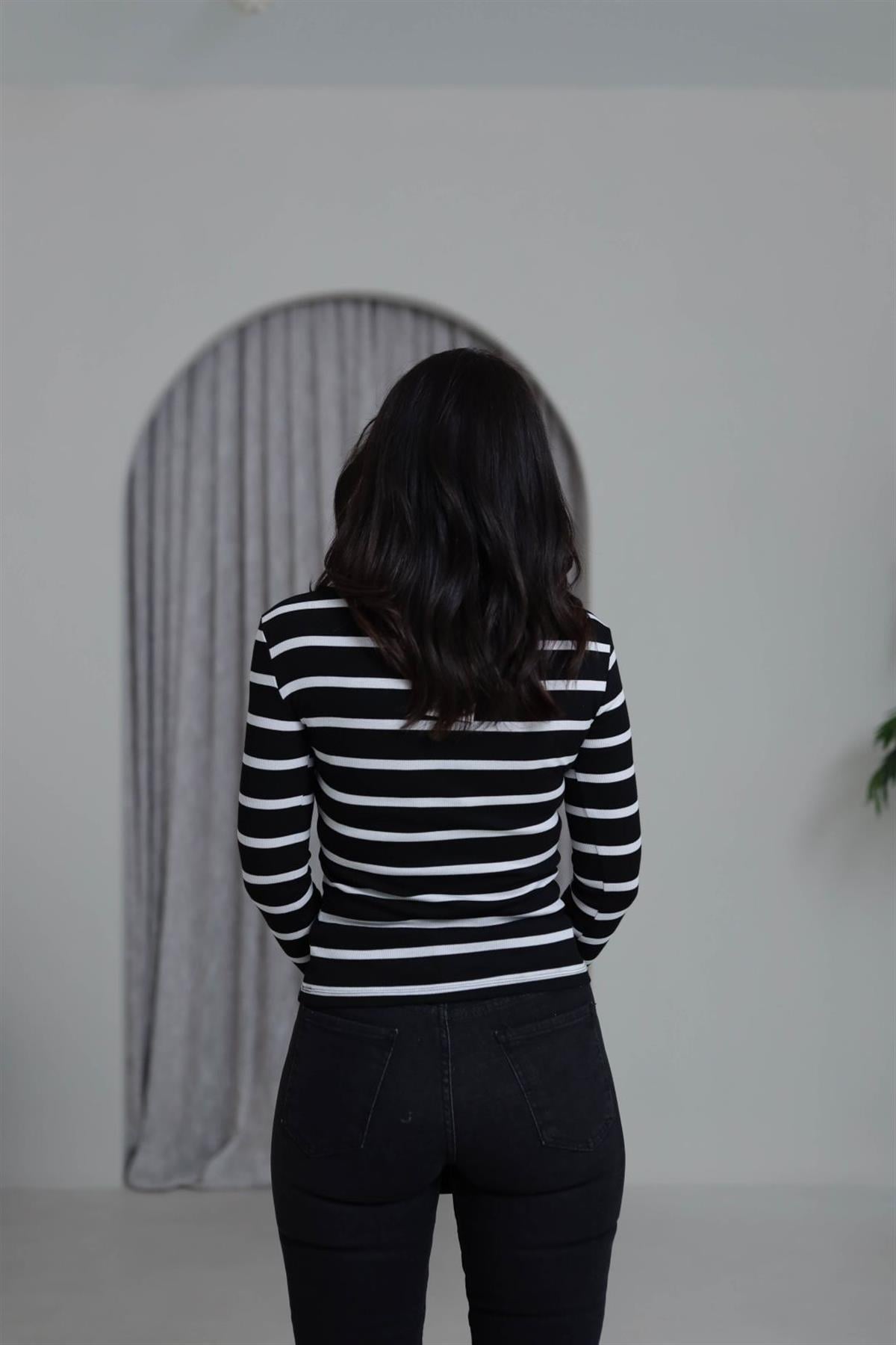 Geniş Yaka Fitilli Çizgili Body SİYAHBEYAZ