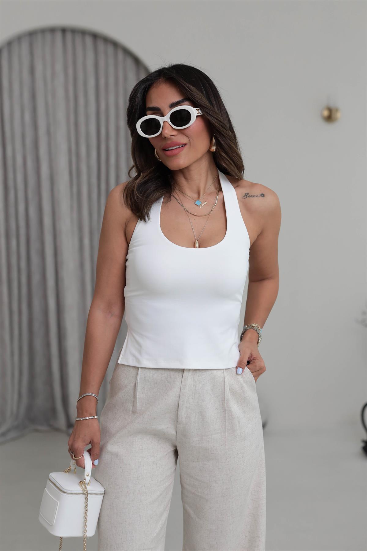 1753 Boyundan Geçmeli Poliamid Atlet EKRU