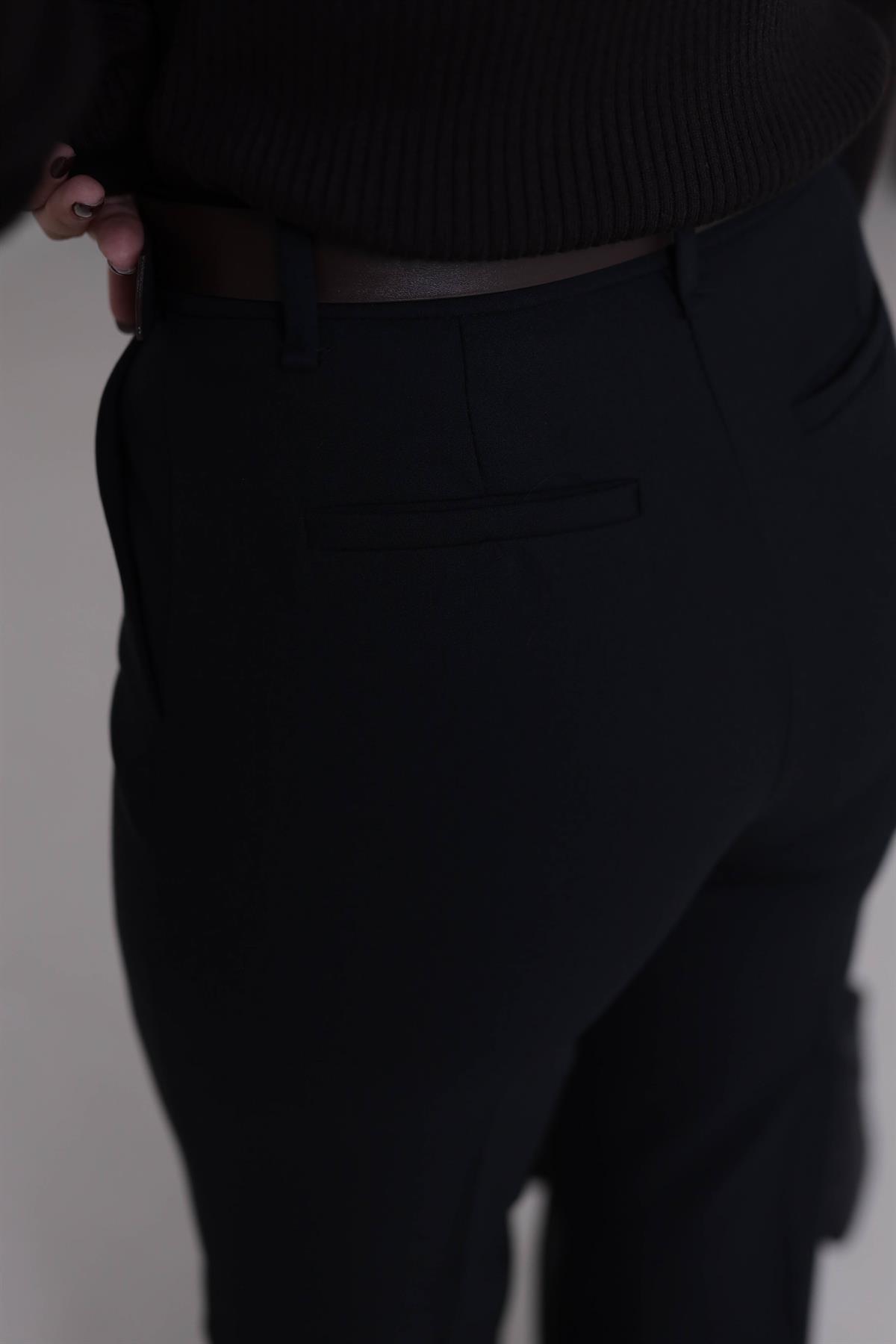 7038 Kemerli Kumaş Pantolon SİYAH