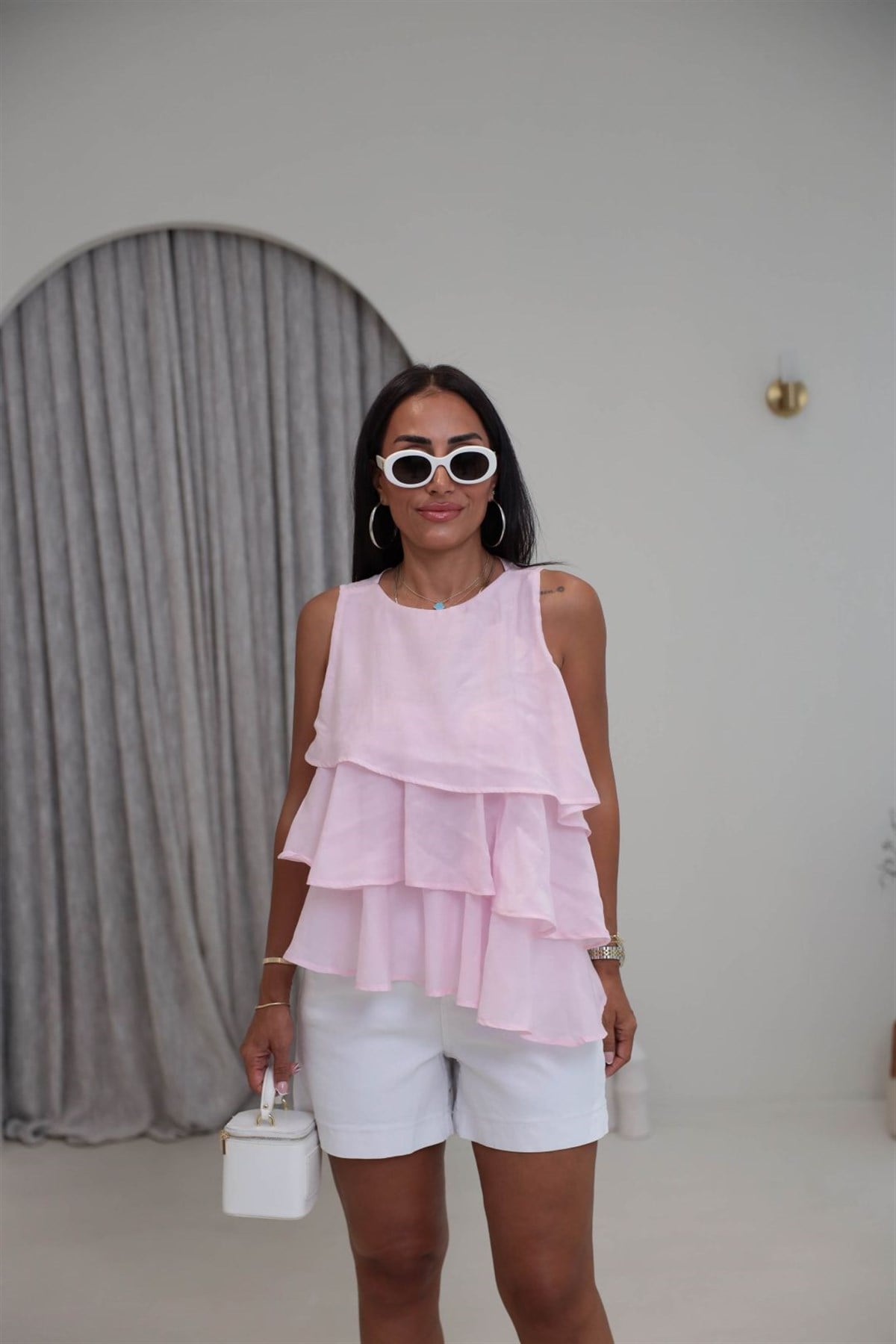 1054 Kat Kat Volanlı Asimetrik Kolsuz Bluz PEMBE