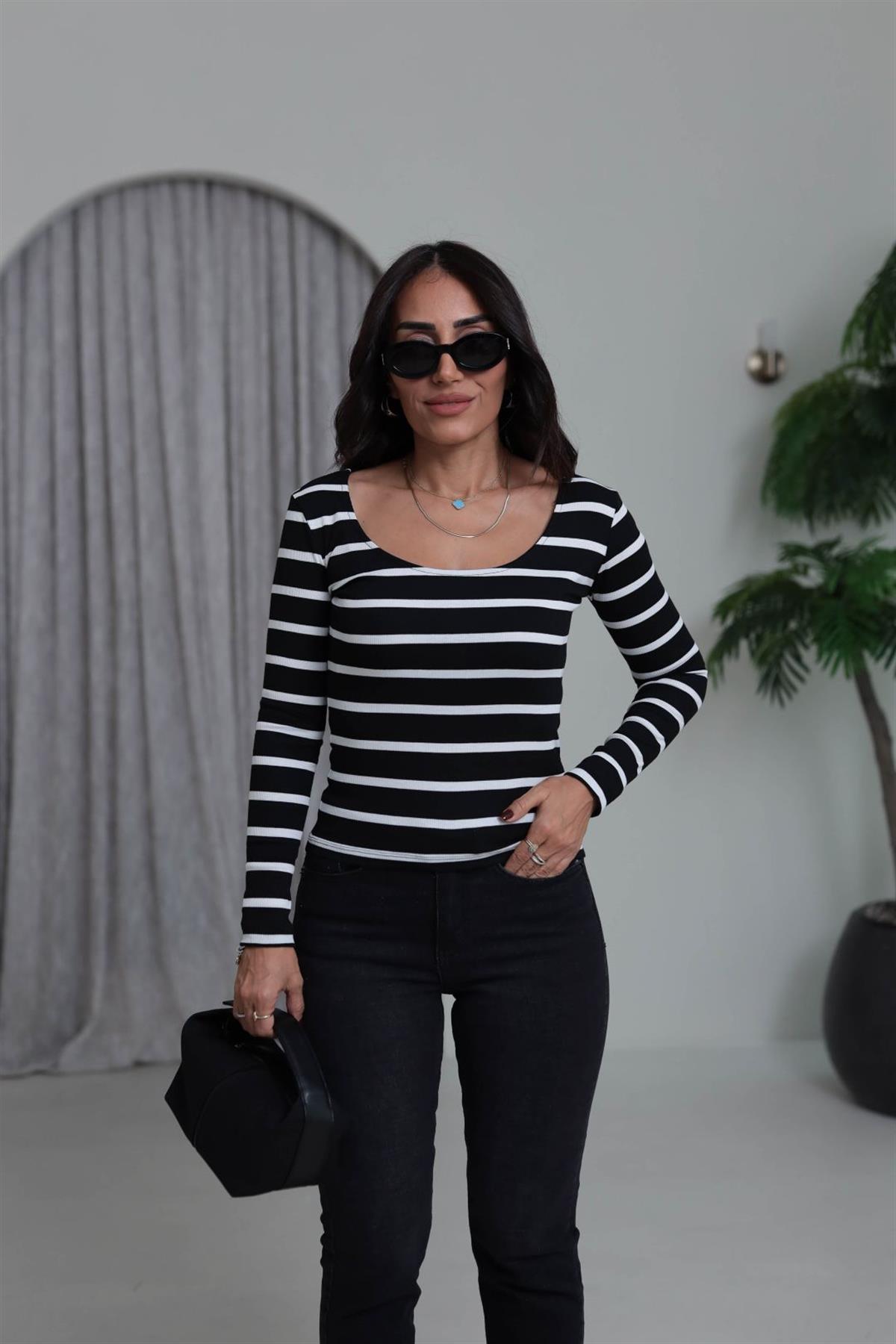 Geniş Yaka Fitilli Çizgili Body SİYAHBEYAZ