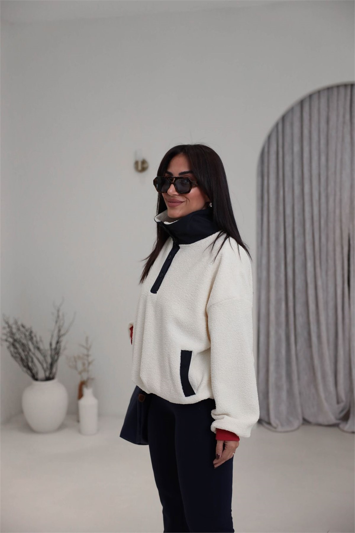 4241 Paraşüt Garnili Cepli Teddy Peluş Sweatshirt BEJ