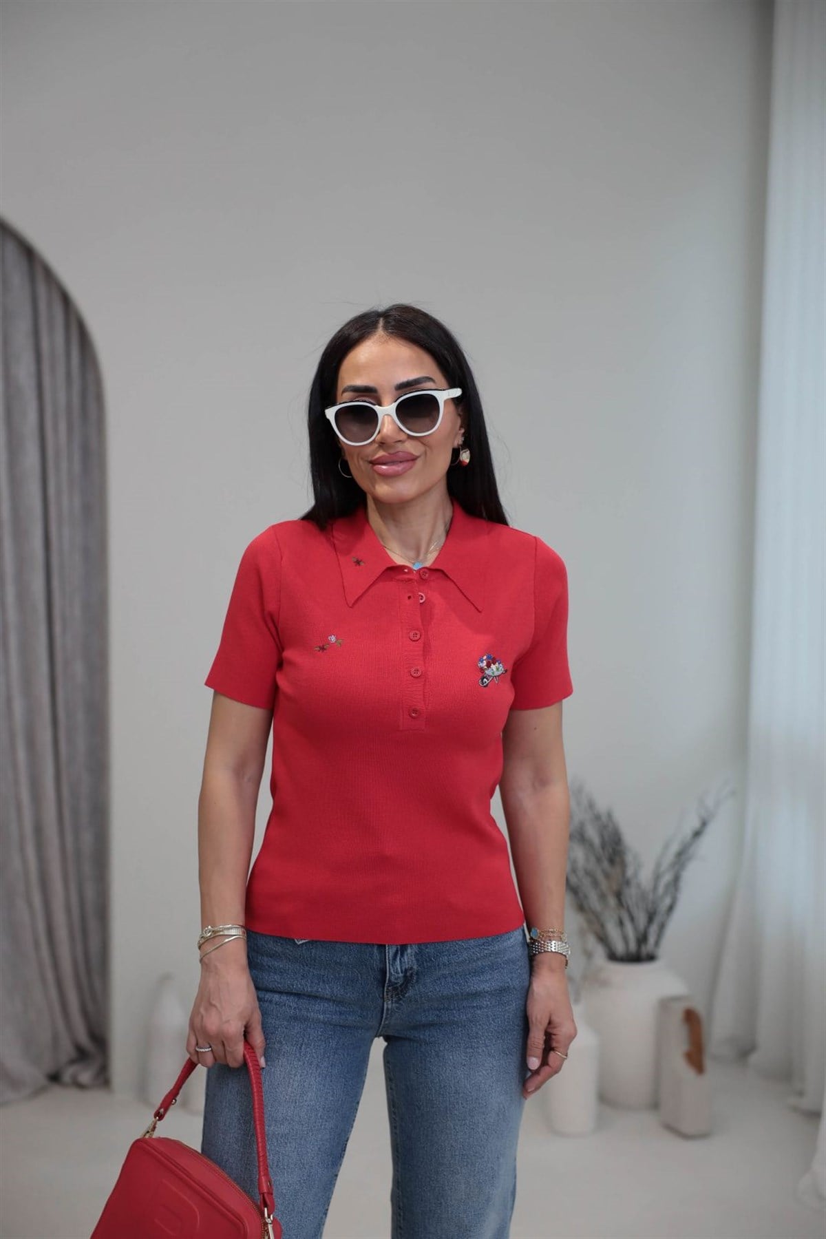 0615 Çiçek Nakış Detay Polo Yaka Kısa Kol Triko NAR ÇİÇEĞİ