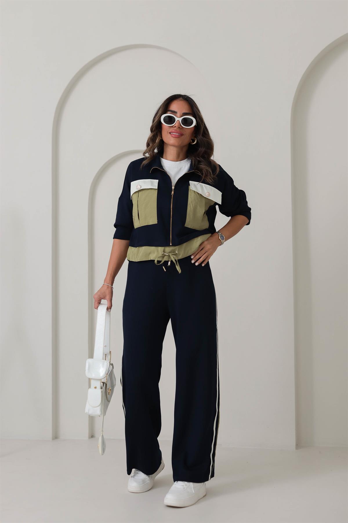 2970 Cepli Gold Düğmeli Premium Kumaş Takım LACİVERT