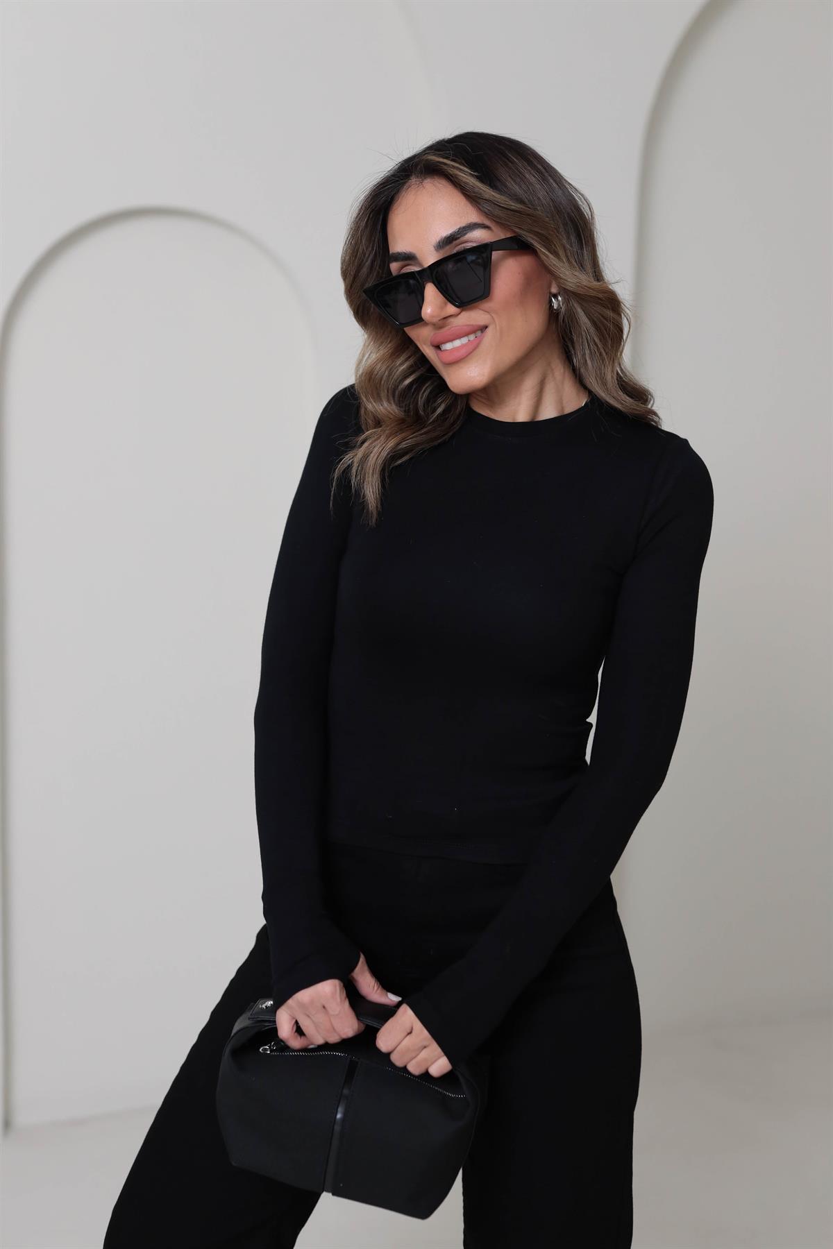 5068 Yumuşak Doku Parmak Geçmeli Bluz SİYAH