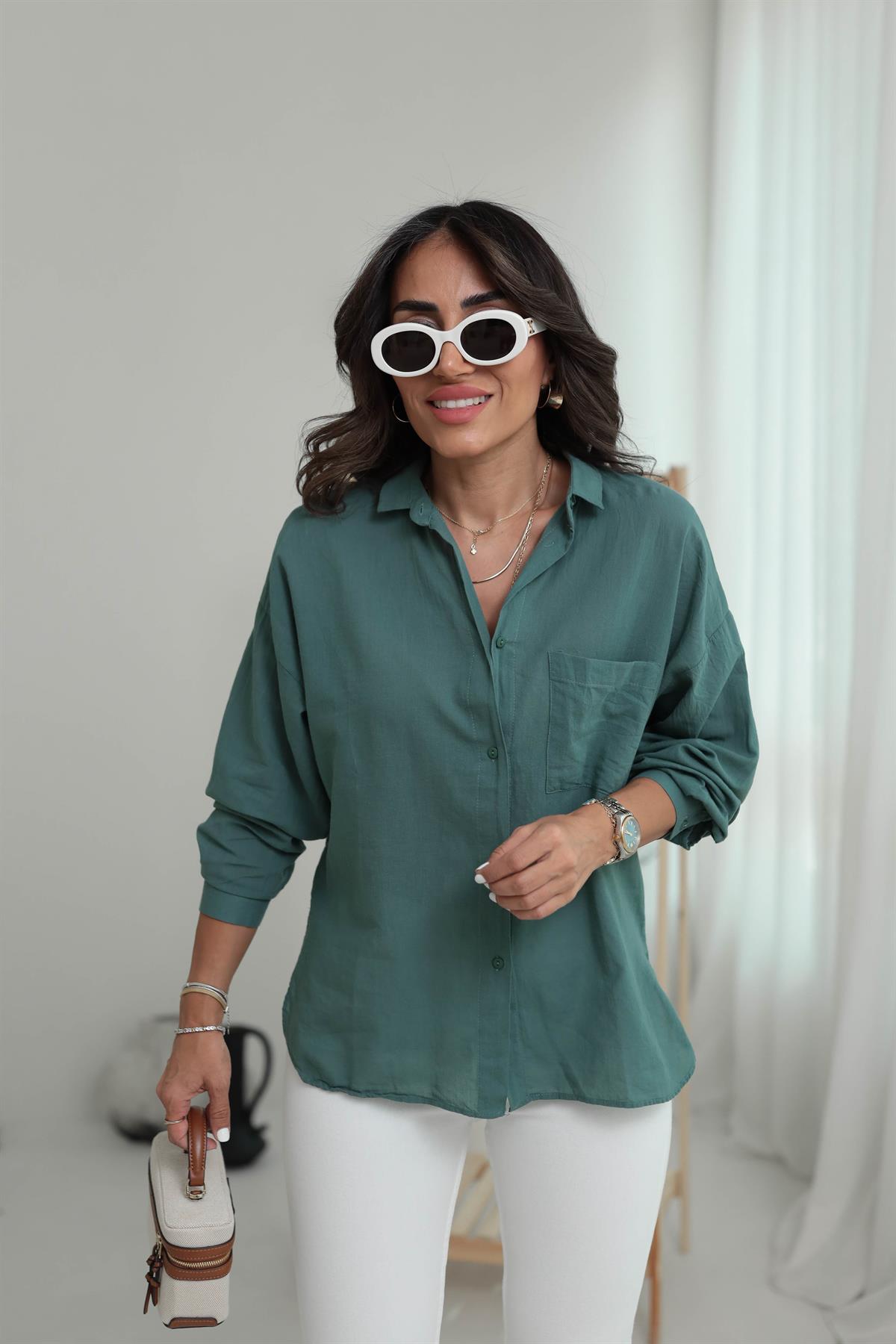 4294 Cep Detaylı Pamuklu Dokulu Gömlek ÇAĞLAYEŞİL