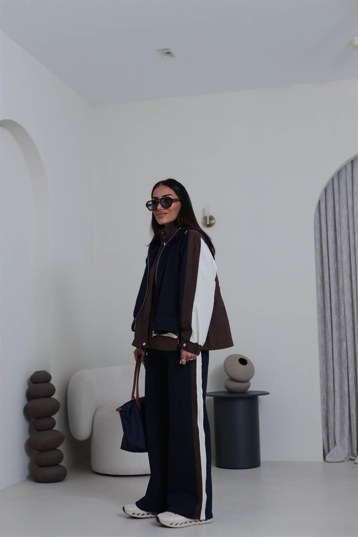 6754 Tasarım Garnili Takım ACI KAHVE