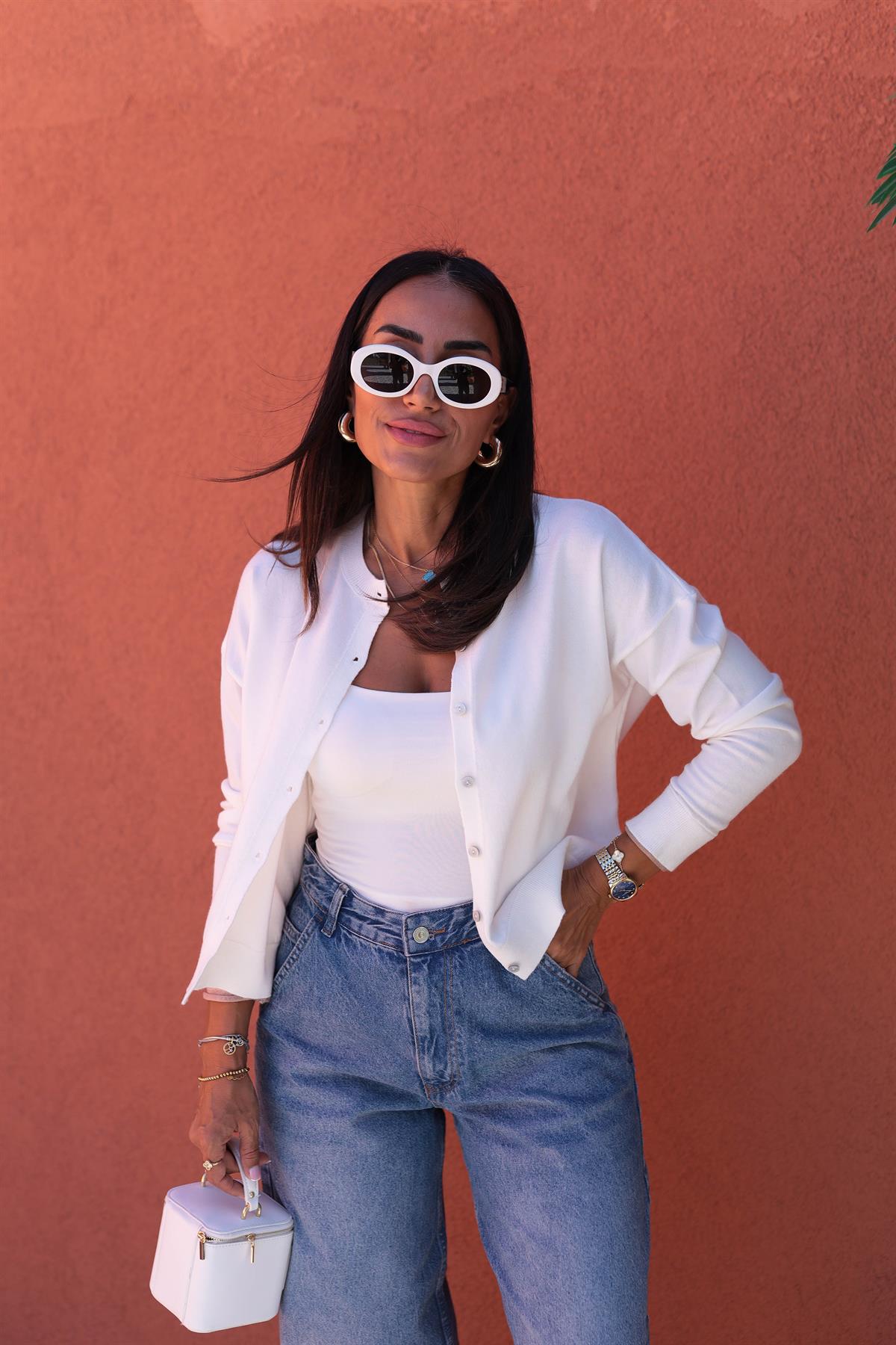 1040 Kolu Biyeli Yumuşak Doku Düğmeli Hırka EKRU