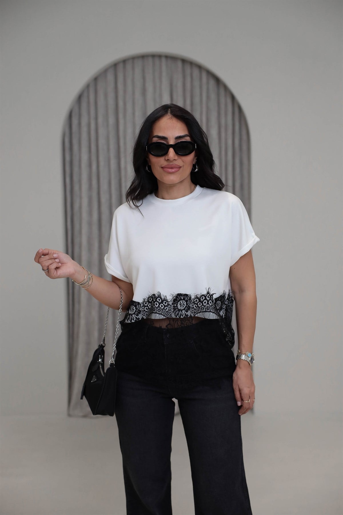 Dantel Garnili Düşük Omuz Tshirt EKRU