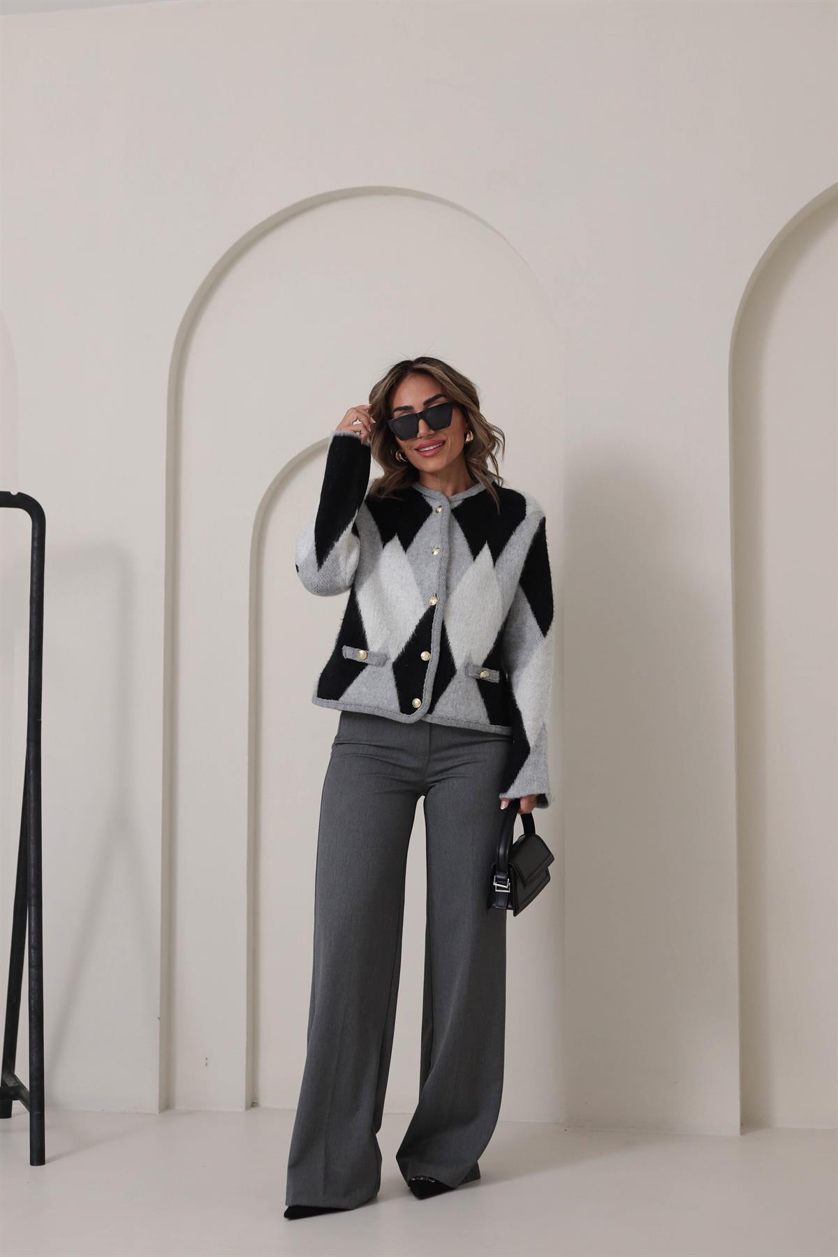 0123 Gold Düğmeli Baklava Desen Yün Hırka SİYAH-GRİ