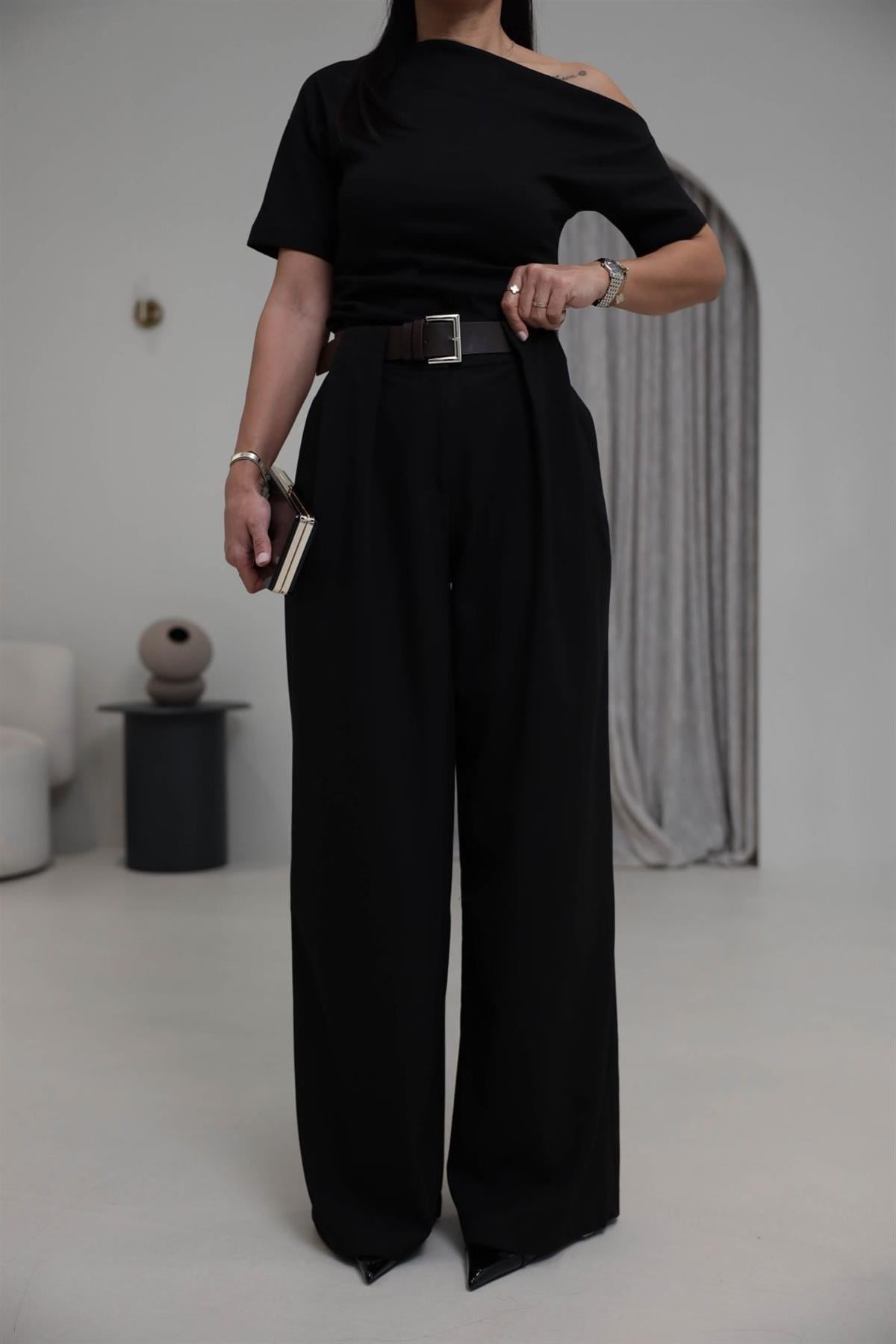 8465 Kemerli Pile Detaylı Kumaş Pantolon SİYAH