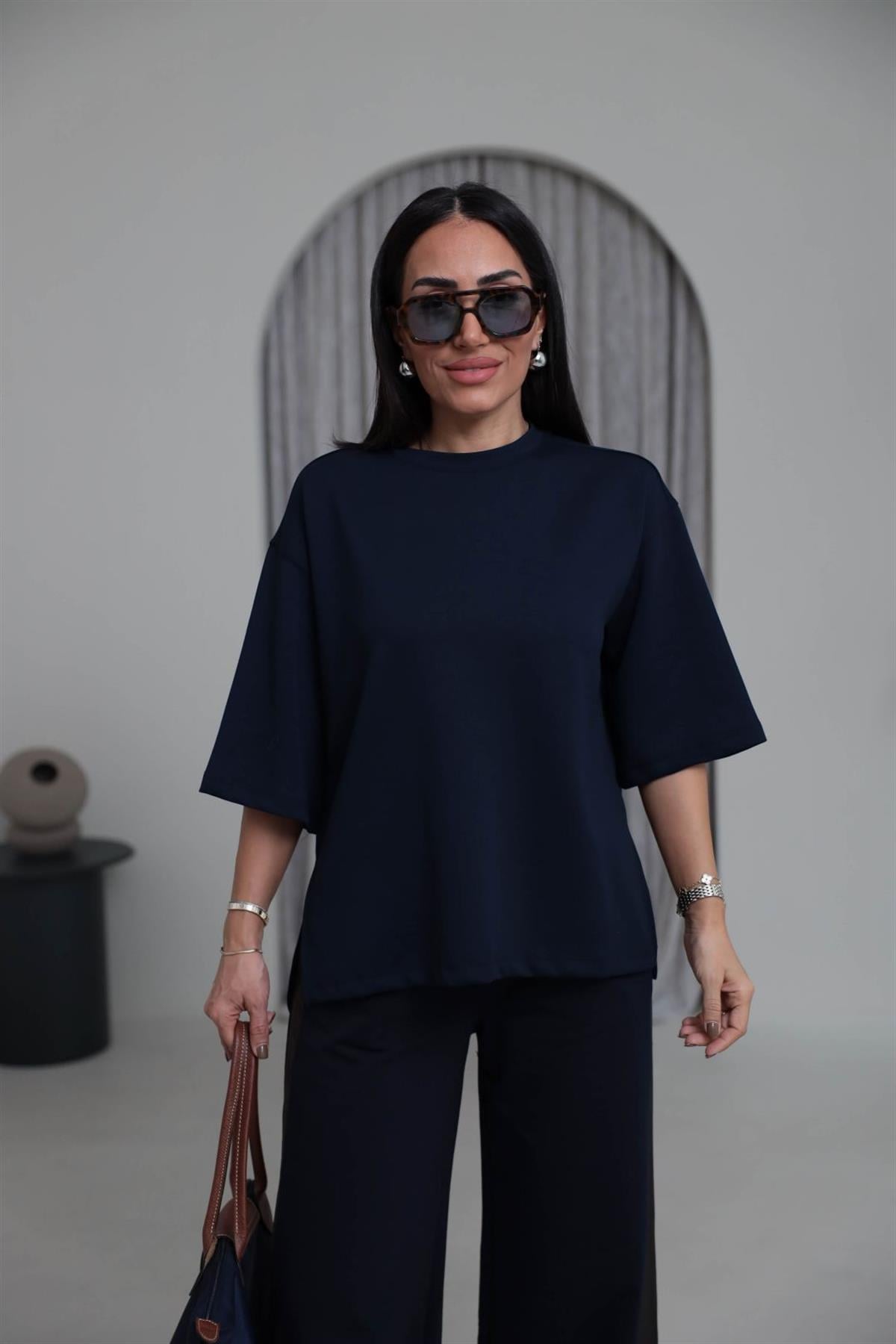 1066 Yanları Yırtmaçlı Bisiklet Yaka Modal Tshirt LACİVERT