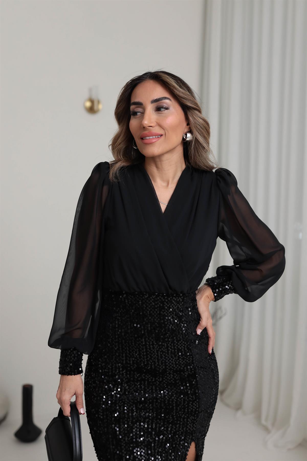 3594 Kruvaze Yaka Eteği Pul ve Yırtmaç Detaylı Elbise SİYAH