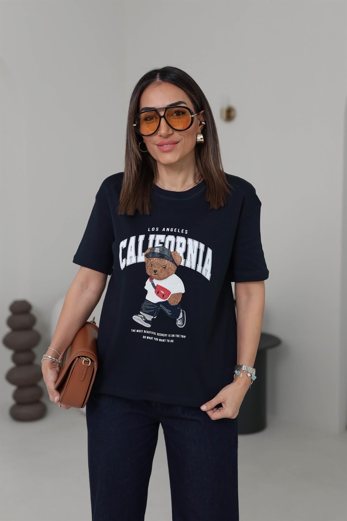 0295 Bisiklet Yaka Tedy Nakışlı Koton Tshirt LACİVERT