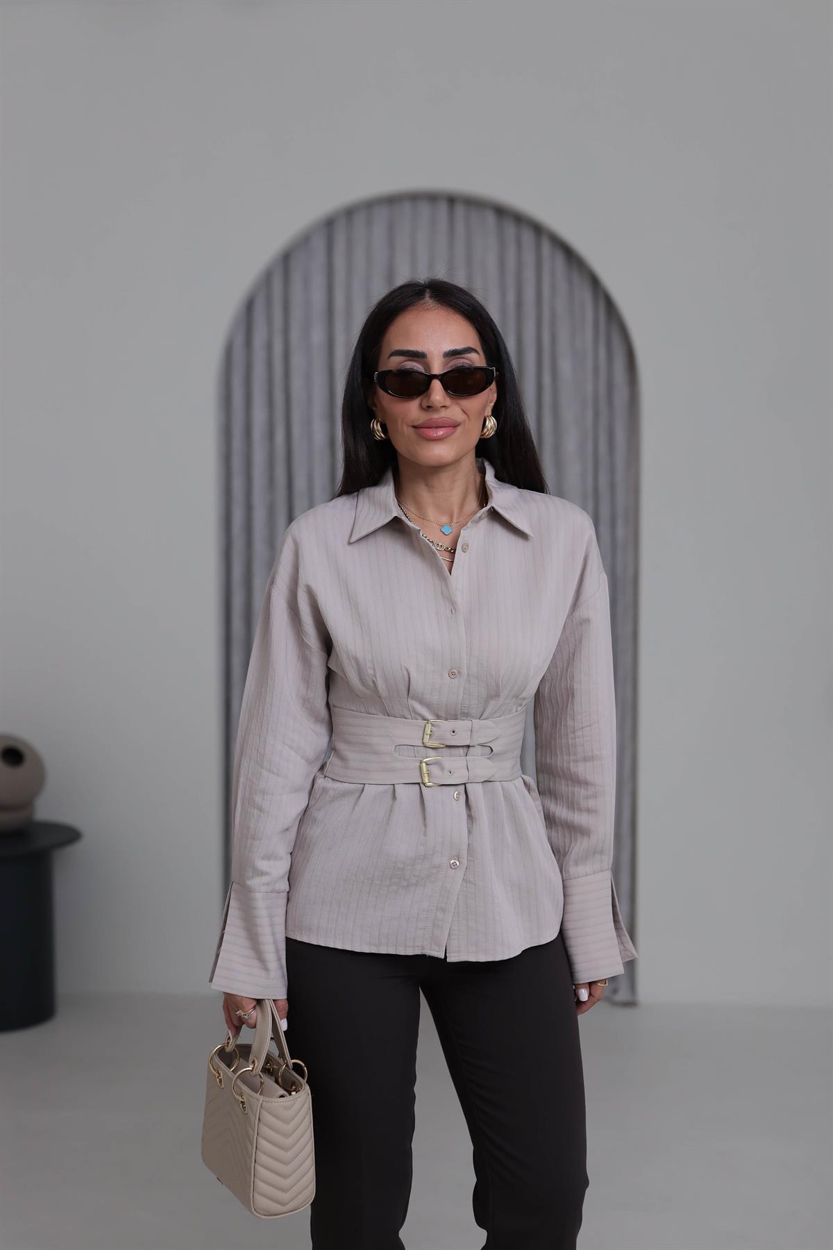 0867 Kol Manşetli Kemer Detaylı Gömlek BEJ