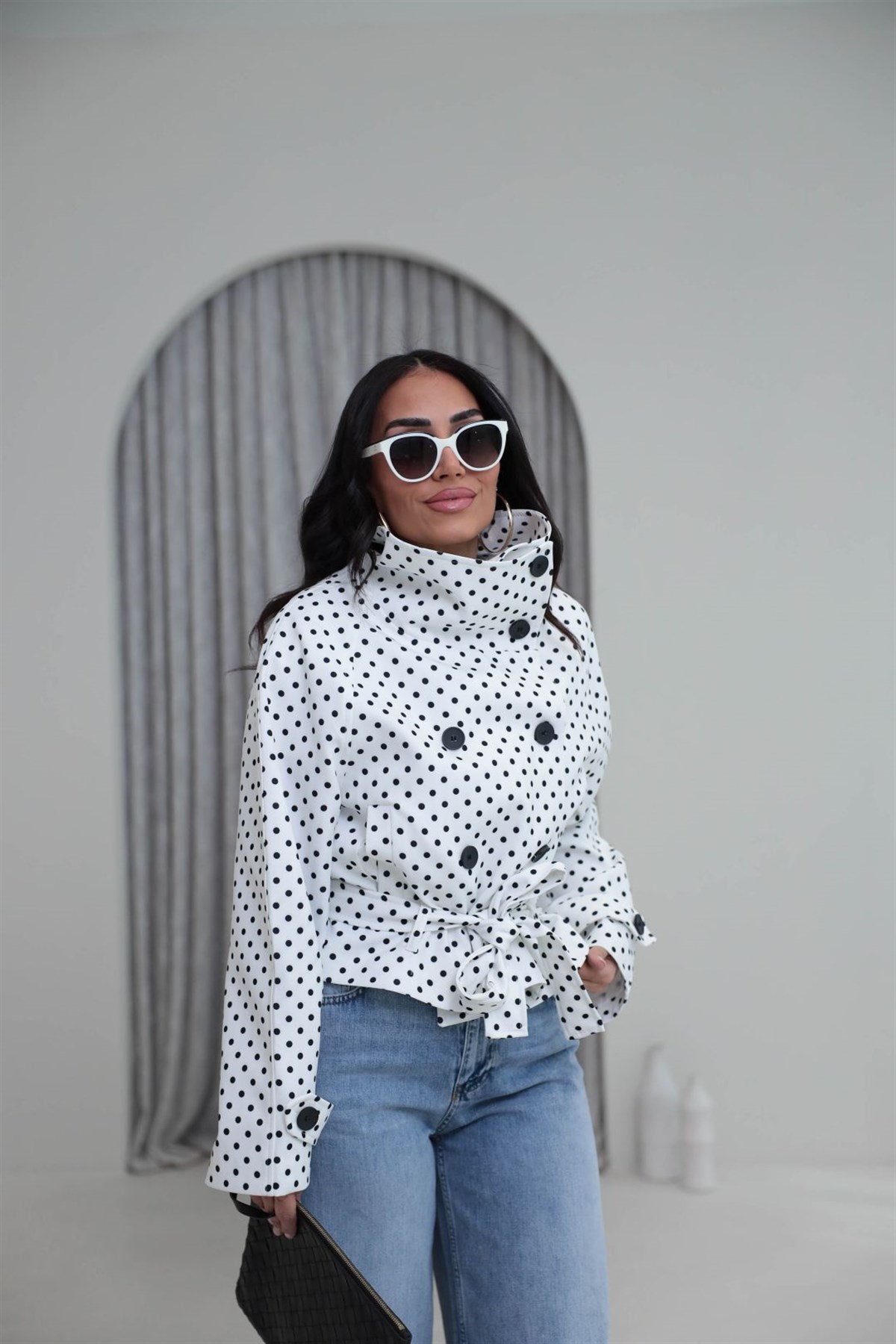 3357 Dik Yaka Kuşaklı Puantiyeli Ceket EKRU