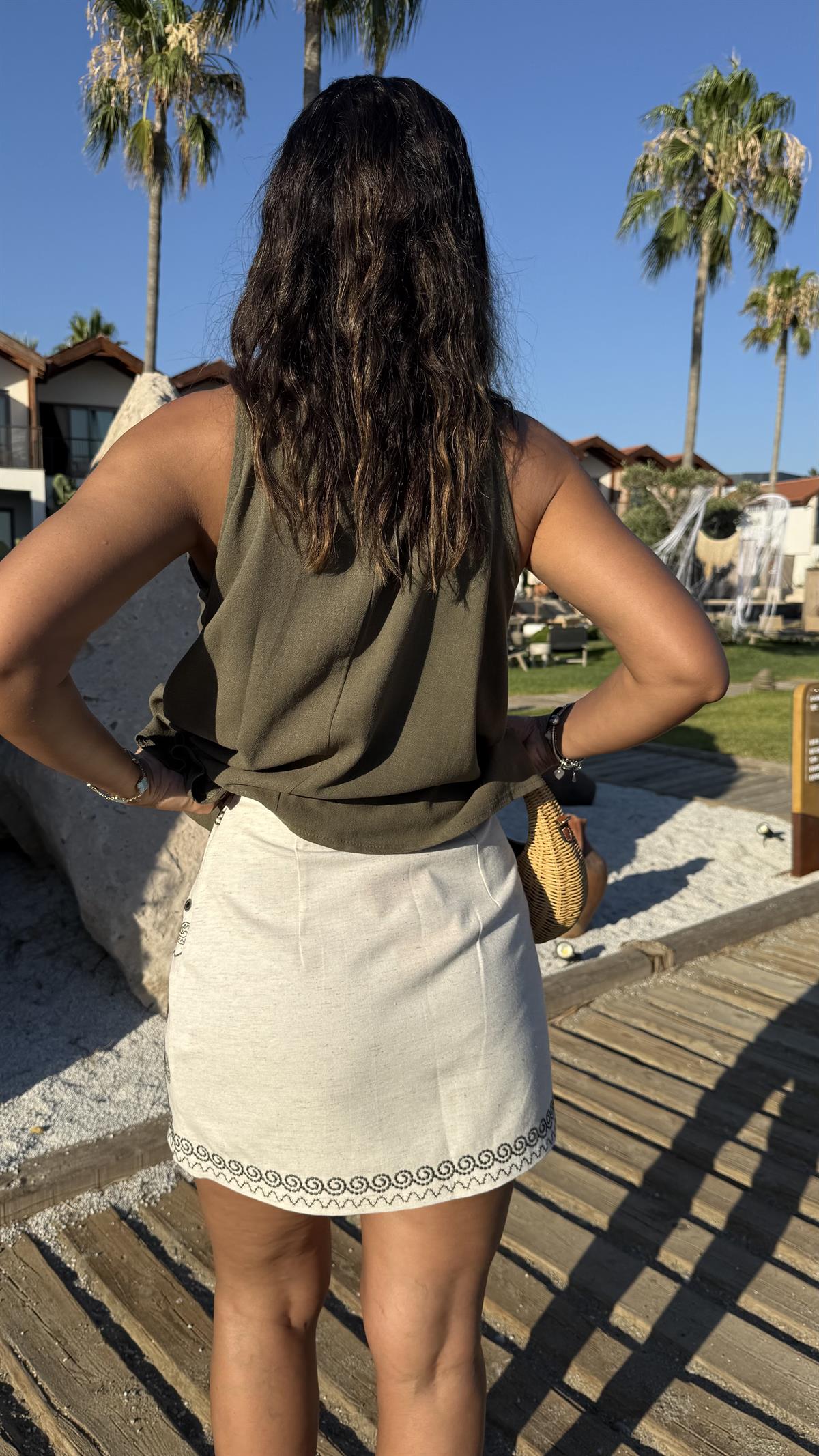 0516 Haki Nakış İşlemeli Keten Mini Etek NATURAL