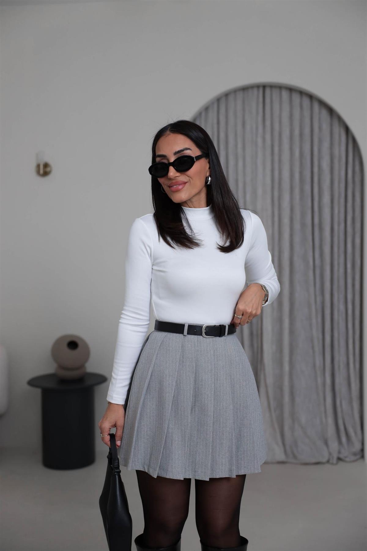 1147 Dik Yaka Kemerli Elbise GRİ-BEYAZ