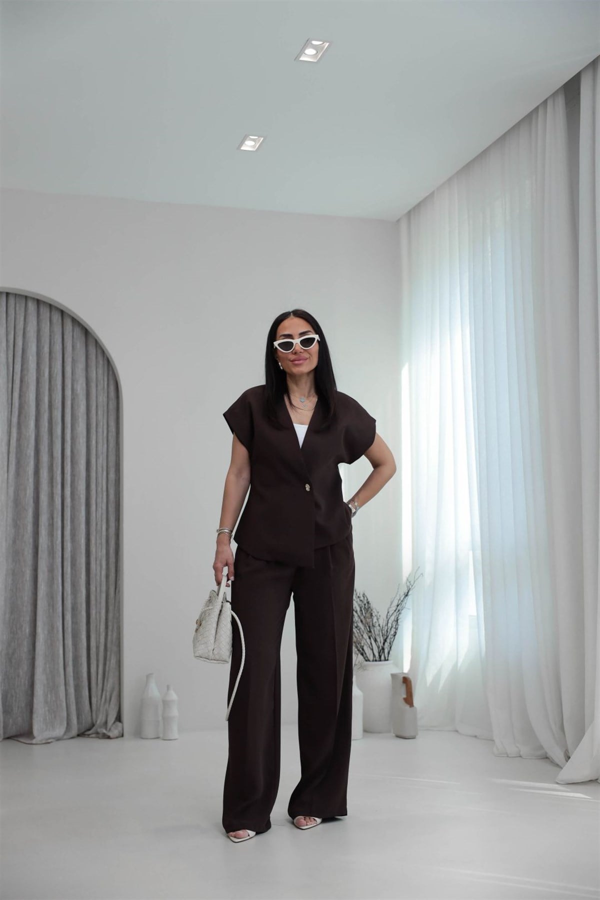 7252 Kolsuz Asimetrik Gold Düğmeli Takım KAHVE