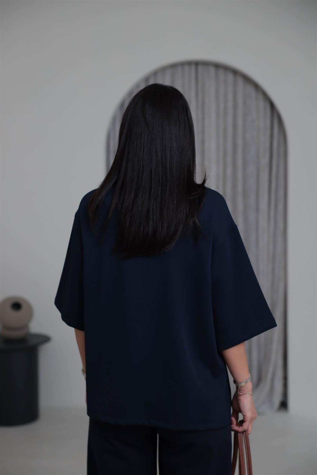 1066 Yanları Yırtmaçlı Bisiklet Yaka Modal Tshirt LACİVERT