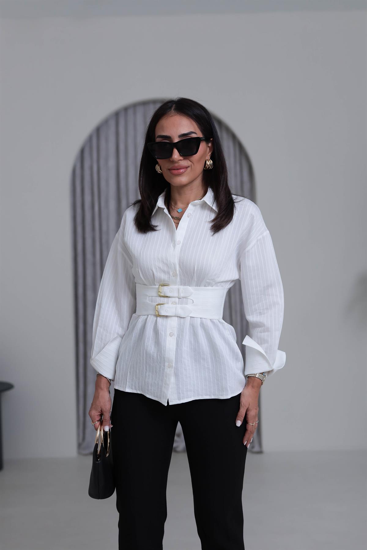 0867 Kol Manşetli Kemer Detaylı Gömlek EKRU