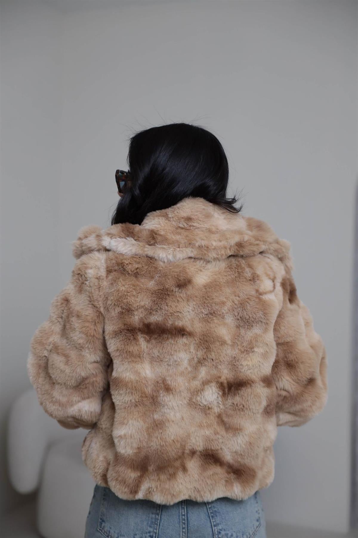 1297 Yakalı Çıtçıtlı Yumoş Kürk BEJ