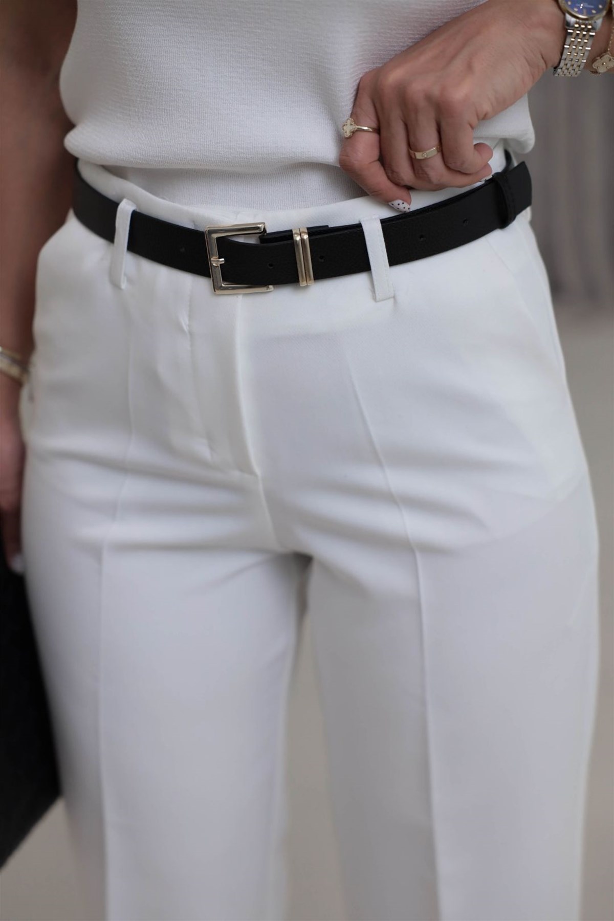 7515 Arka Cepli Kemerli Geniş Paça Pantolon EKRU