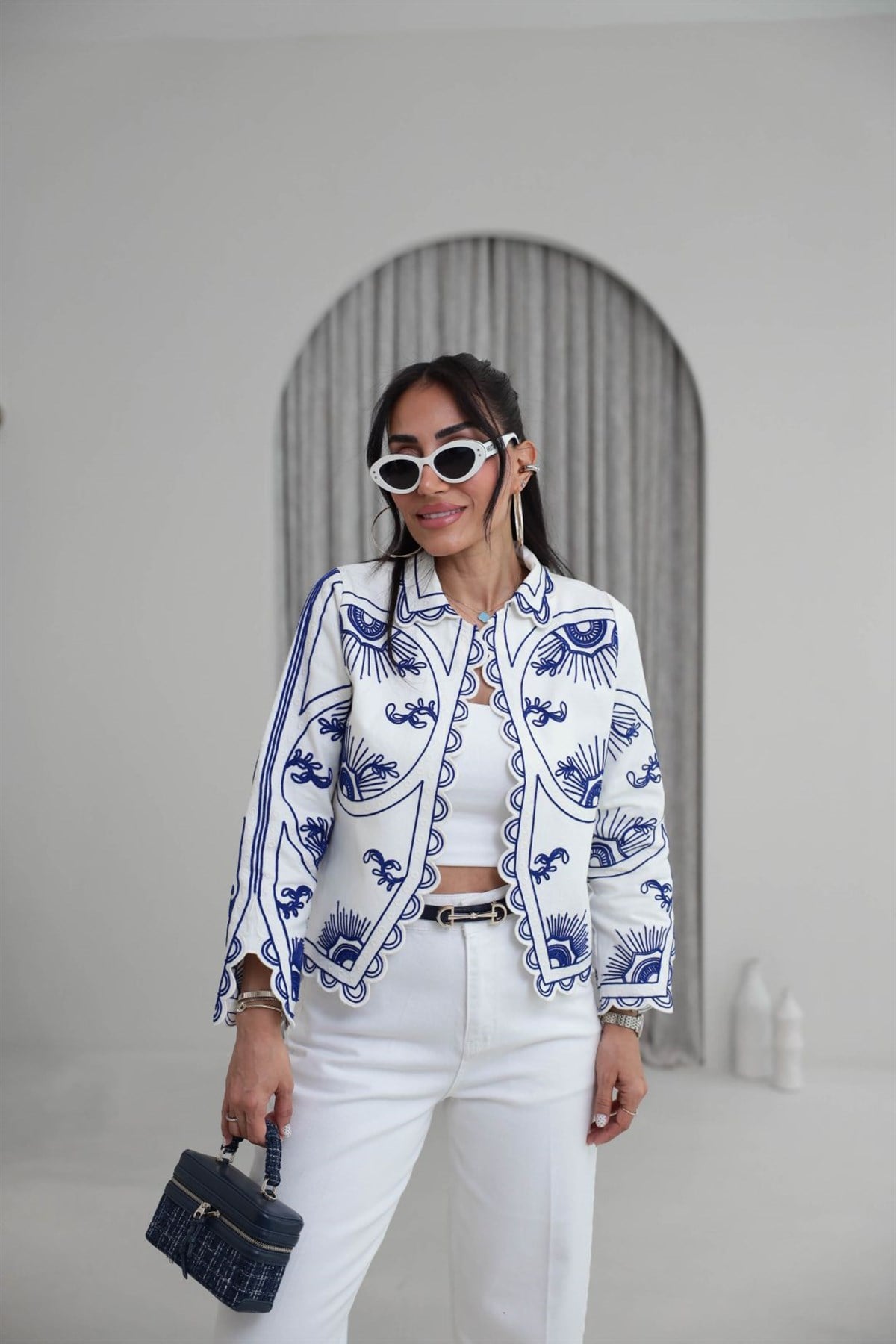 Yakalı Nakış İşlemeli Asimetrik Ceket EKRU