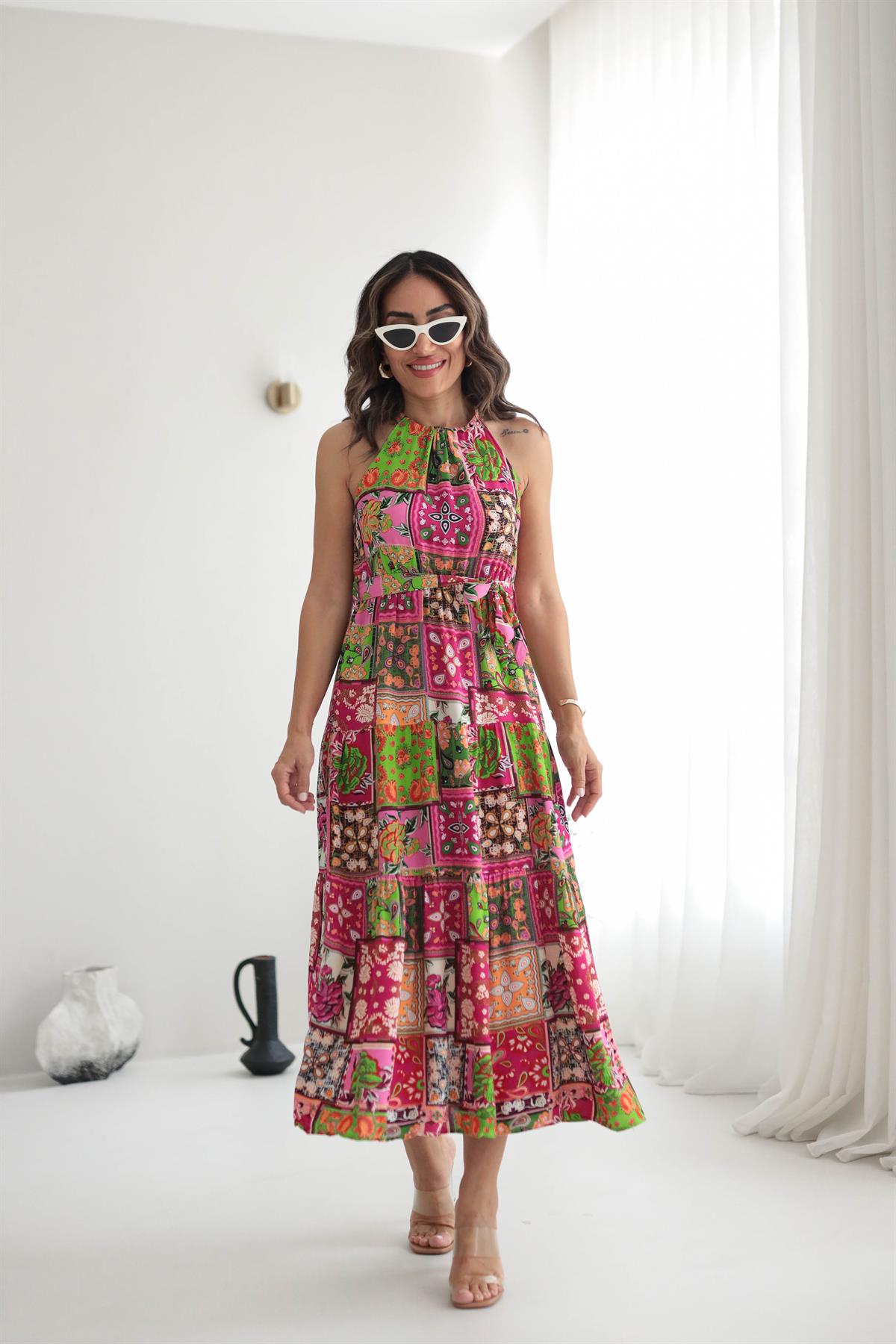 1541 Boyundan Bağlamalı Bel Lastikli Desenli Elbise