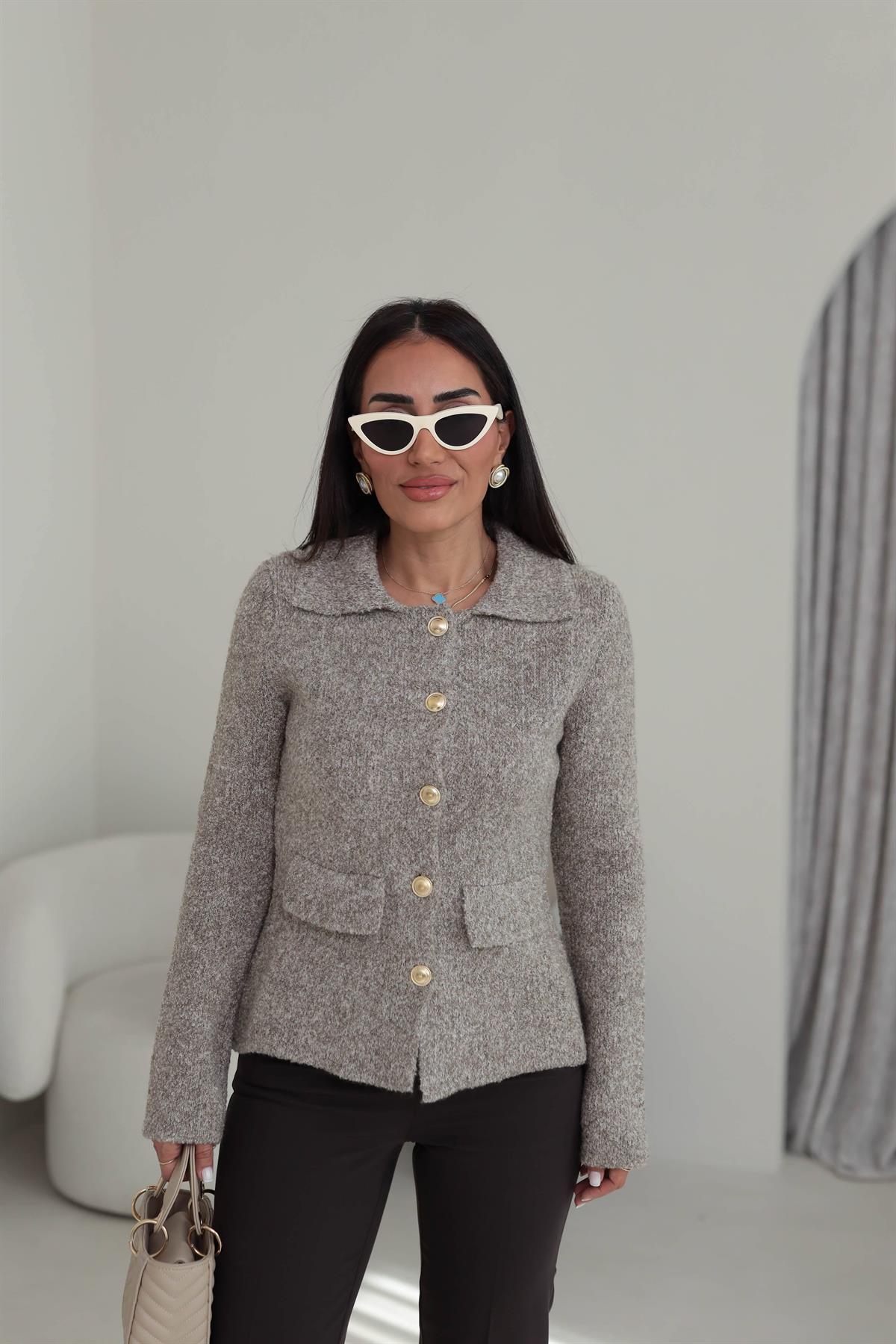 0265 Polo Yaka Düğmeli Cep Detaylı Triko Hırka VİZON