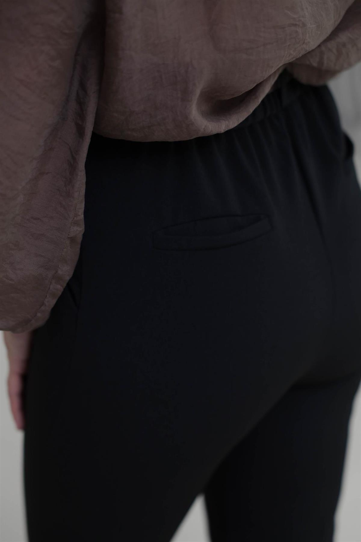 1306 Kemerli Arka Bel Lastikli Havuç Pantolon SİYAH