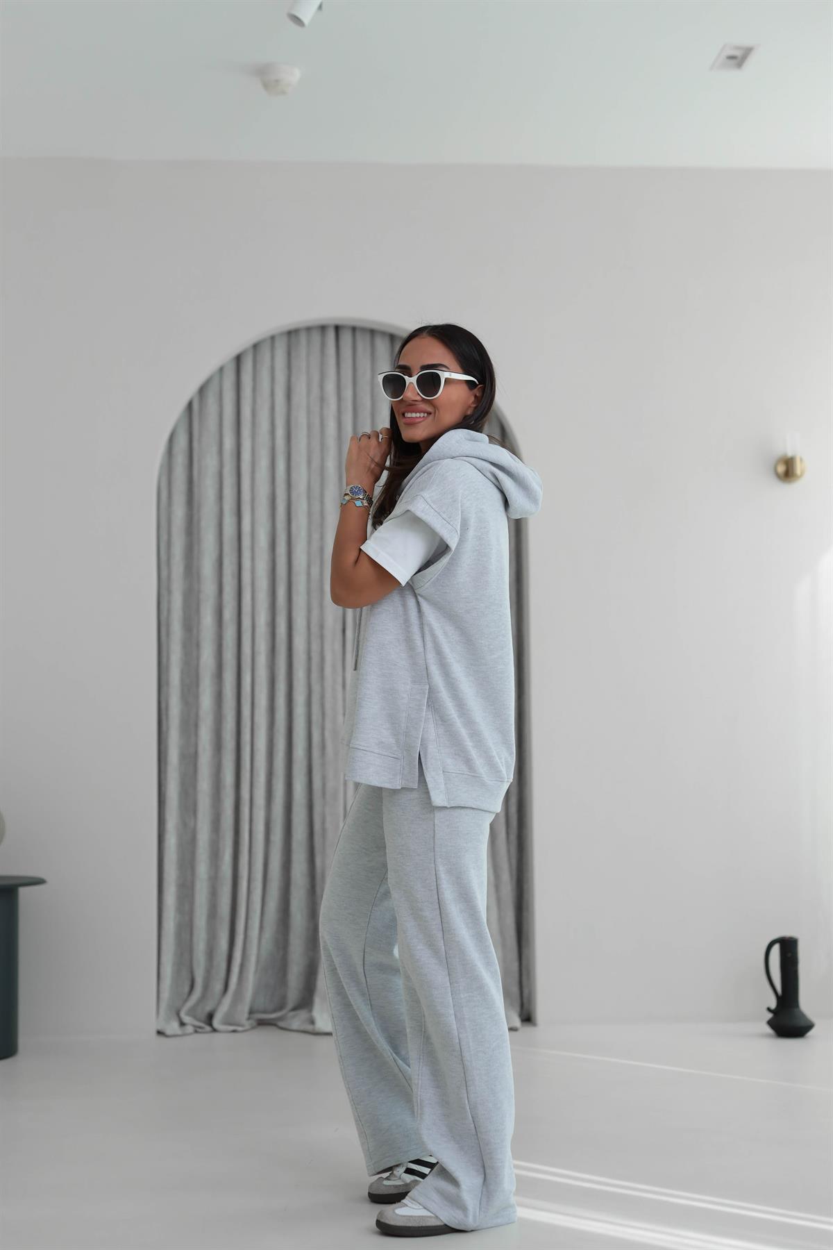 2030 Kapşonlu Kısa Kol Selanik Takım GRİ