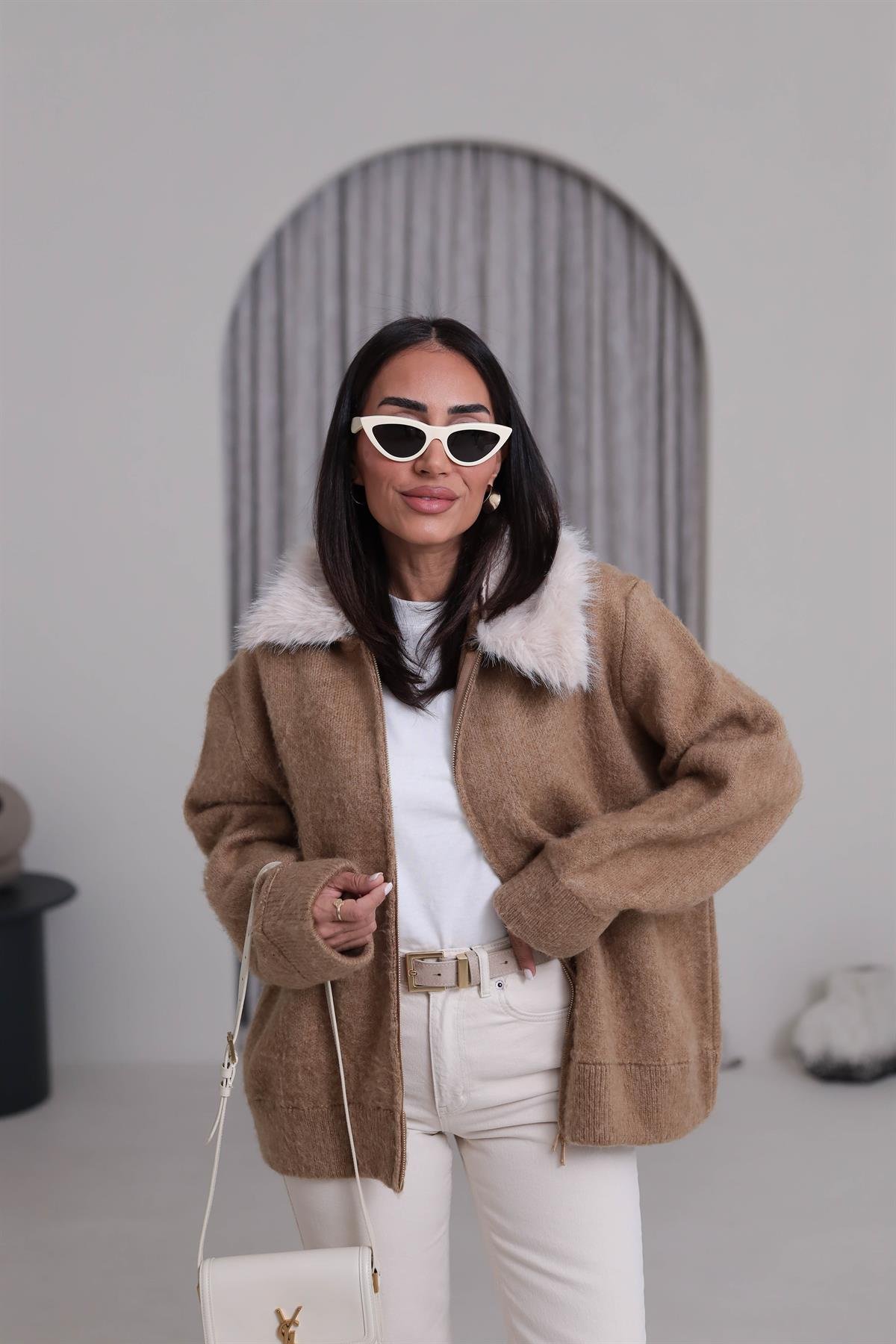 6874 Çıkarılabilir Kürk Yakalı Triko Hırka CAMEL