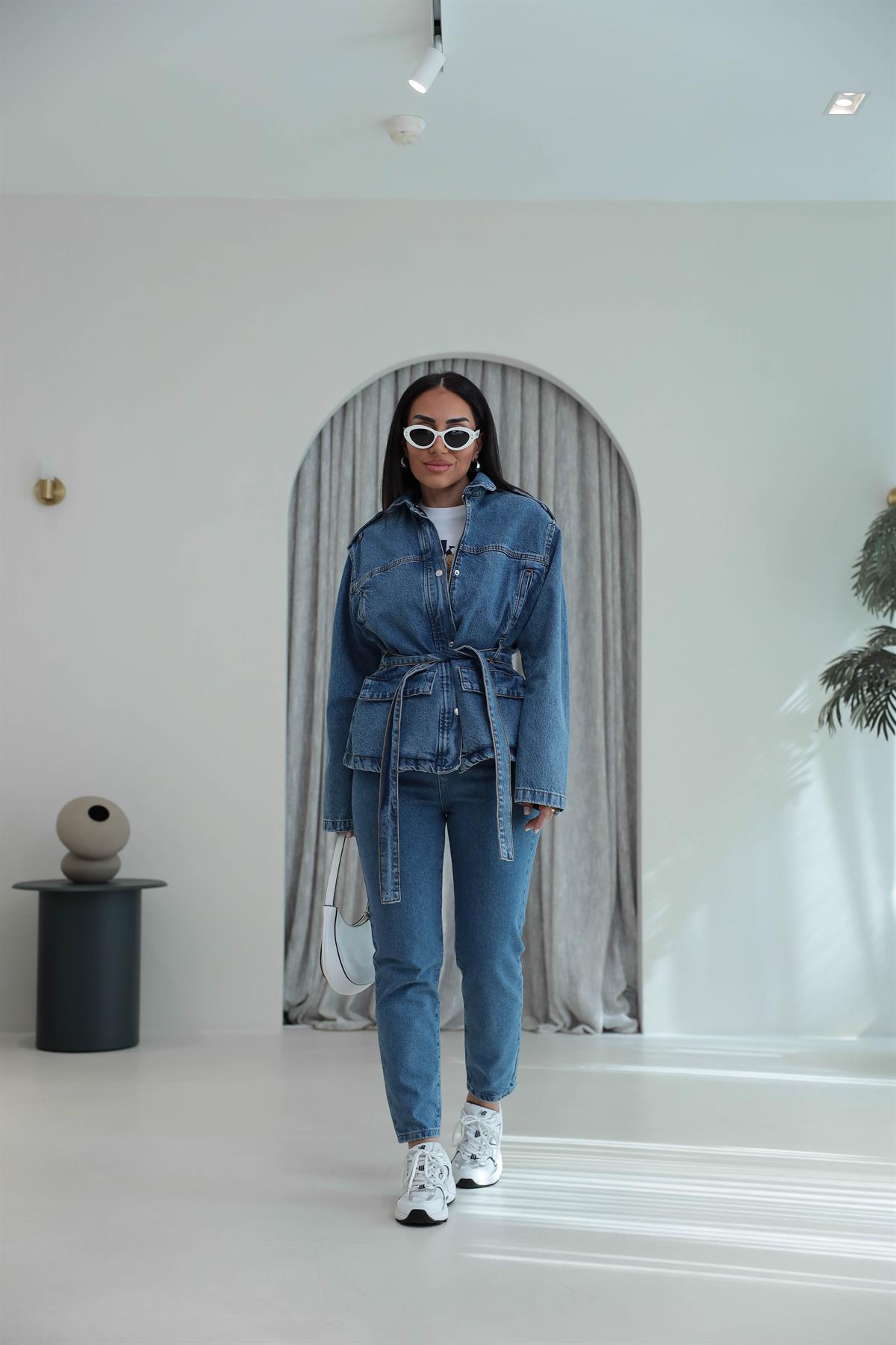 0568 Apoletli Kuşaklı Denim Ceket MAVİ