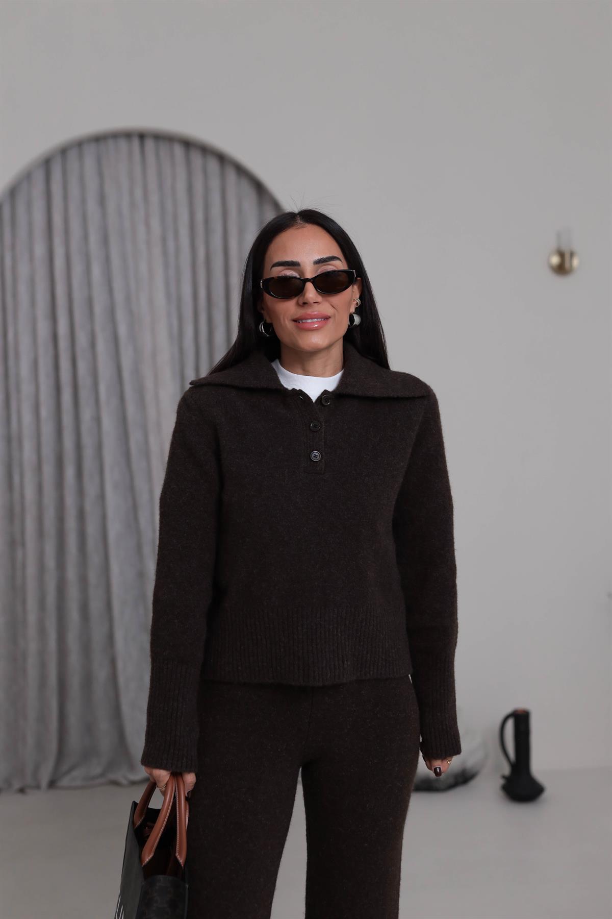 5069 Gömlek Yaka Yarım Düğmeli Kazak ACI KAHVE