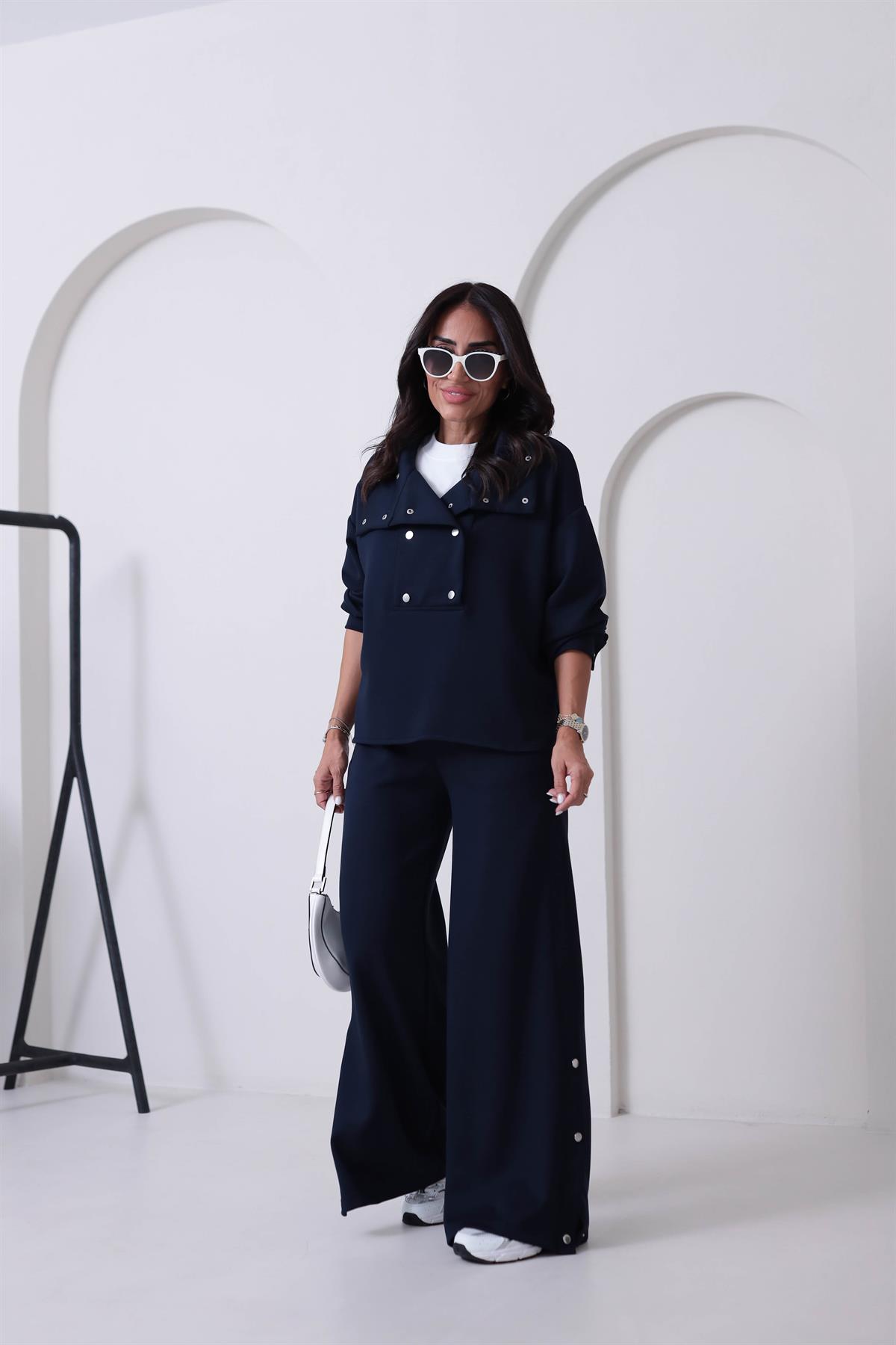 6704 Dik Yaka Çıtçıt Detaylı Modal Takım LACİVERT
