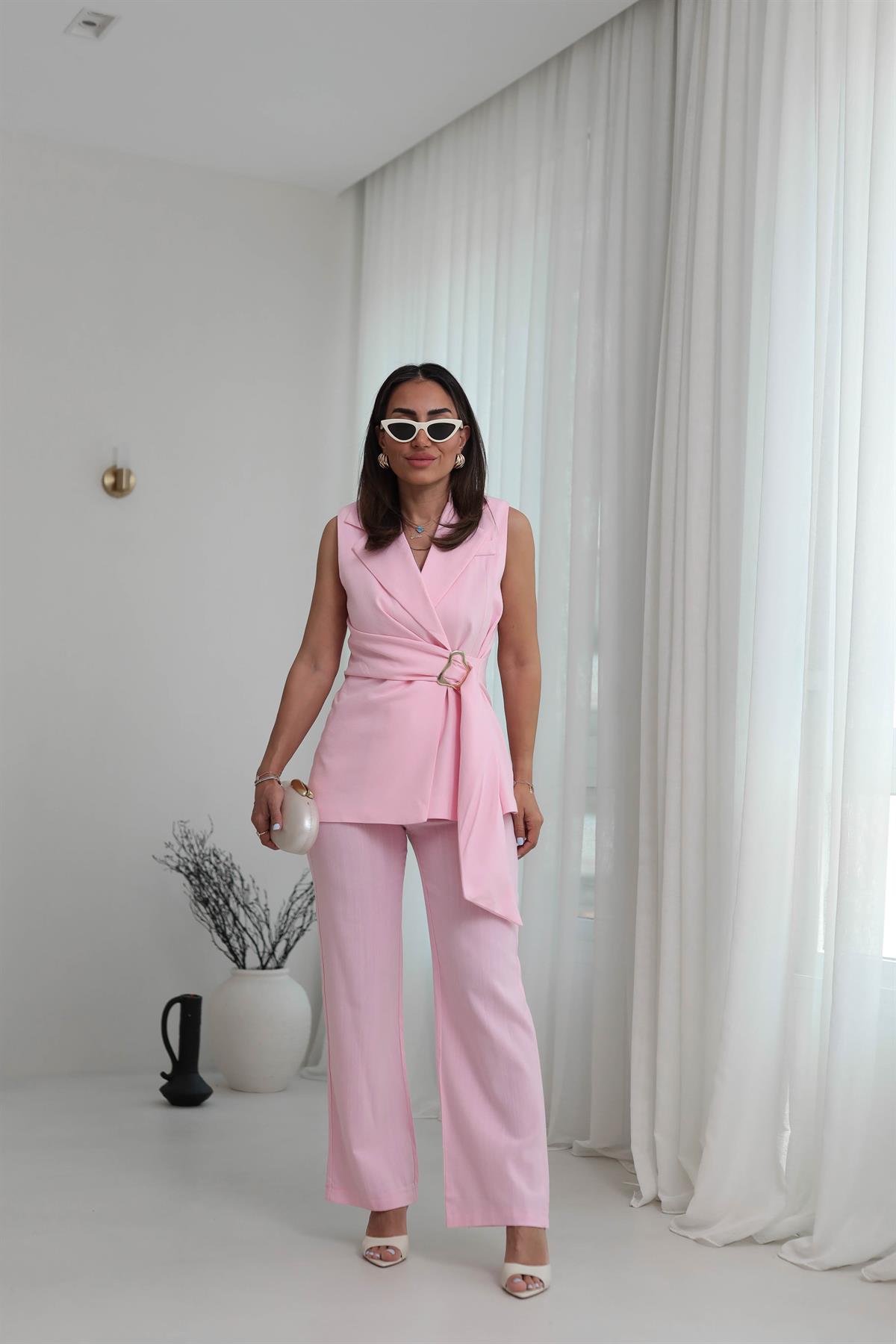 8404 Kuşaklı Aksesuarlı Keten Yelek Pantolon Takım PEMBE