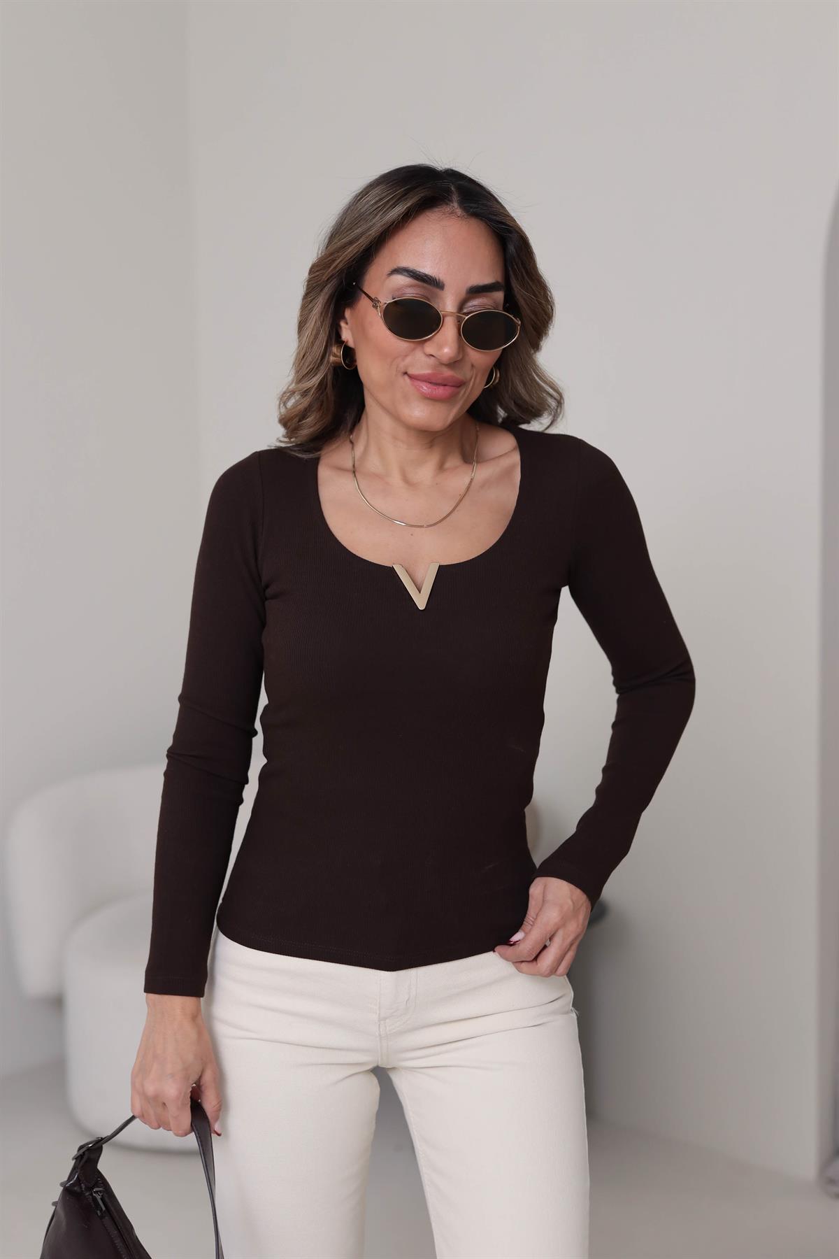 6334 V Gold Detaylı Uzun Kol Bluz KAHVE