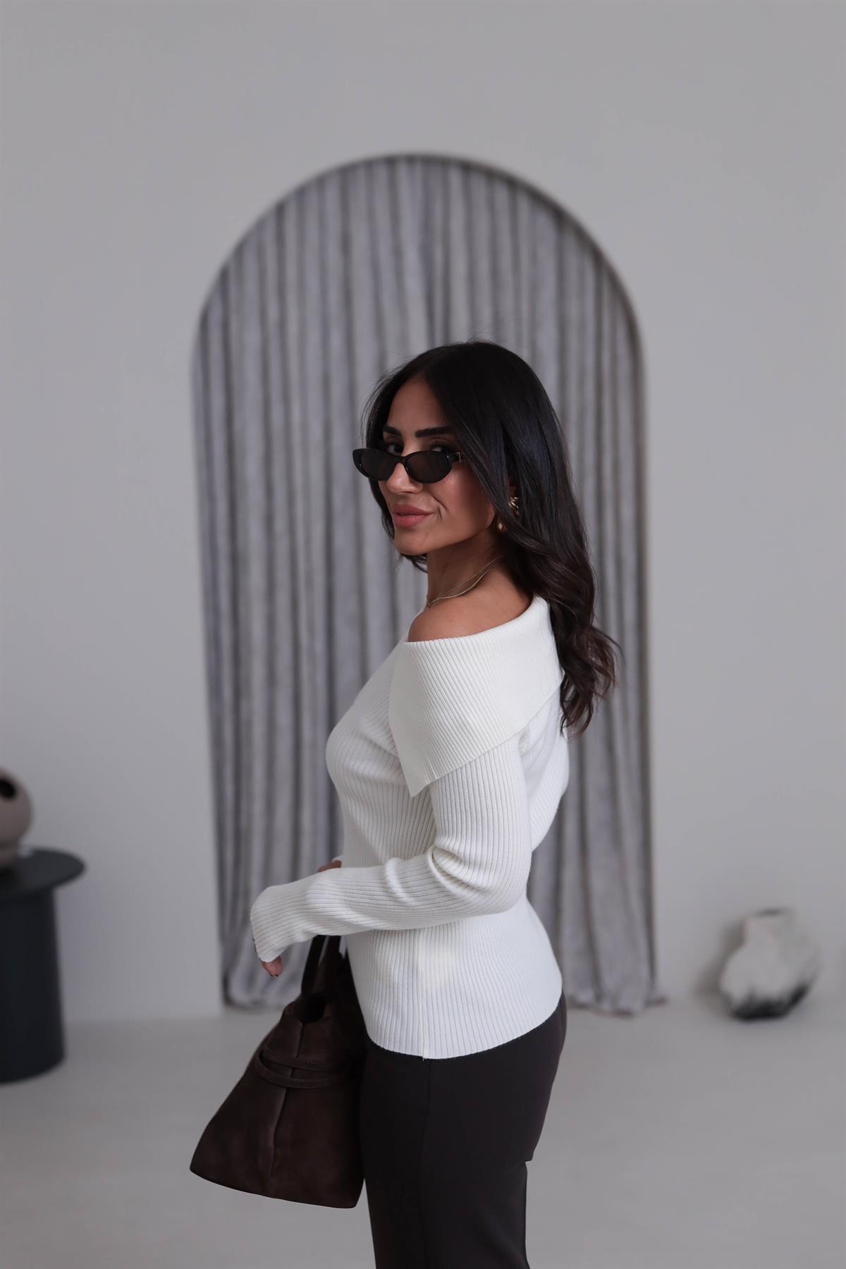 0815 Asimetrik Yaka Fitilli Triko Kazak EKRU