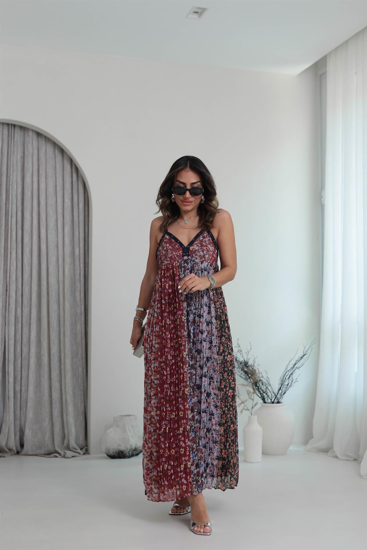 6367 İşlemeli Çiçek Desenli Pliseli Elbise ÇİÇEKLİ