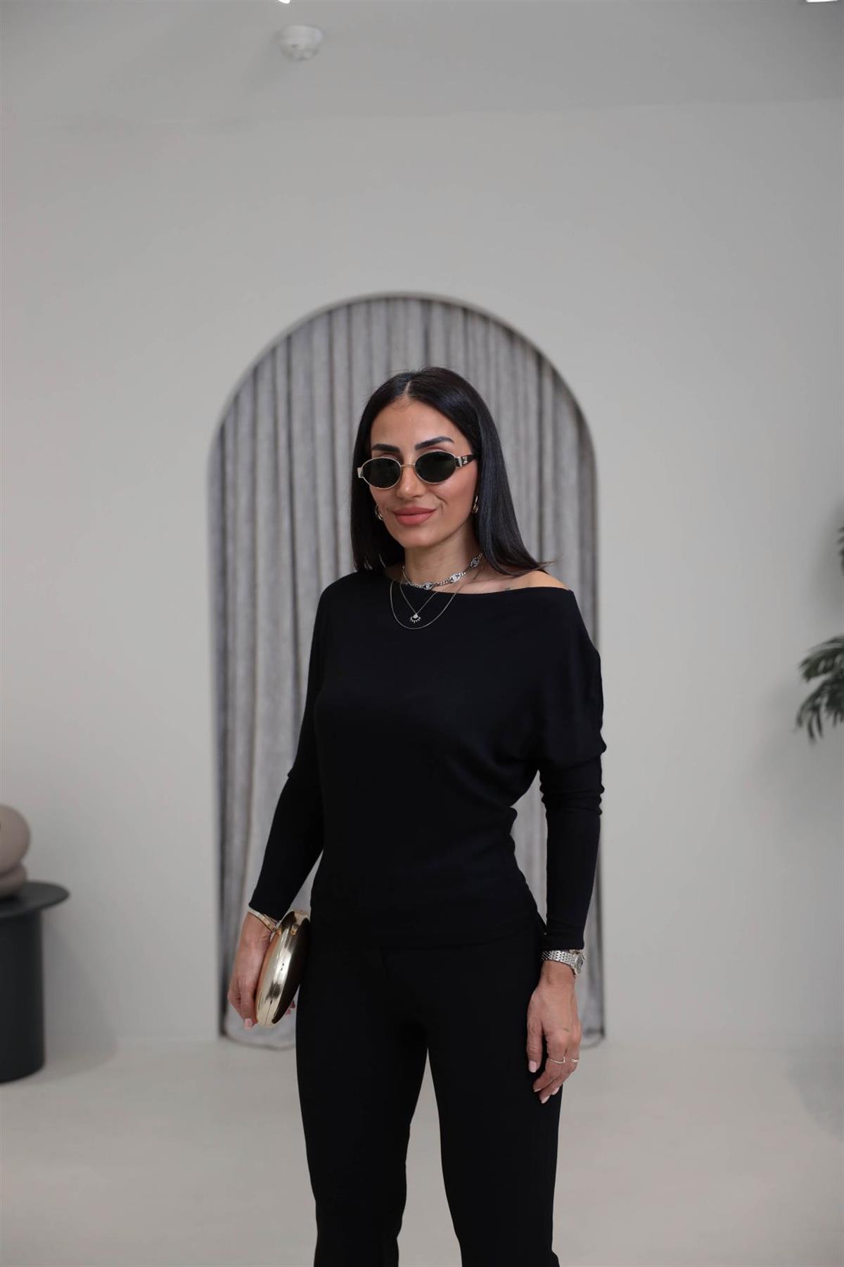 0481 Kayık Yaka Dökümlü Pamuklu Bluz SİYAH